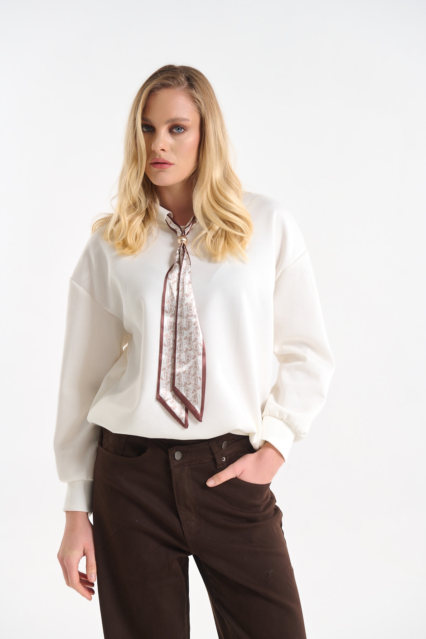 Μπλούζα Με Ενσωματωμένο Φουλάρι