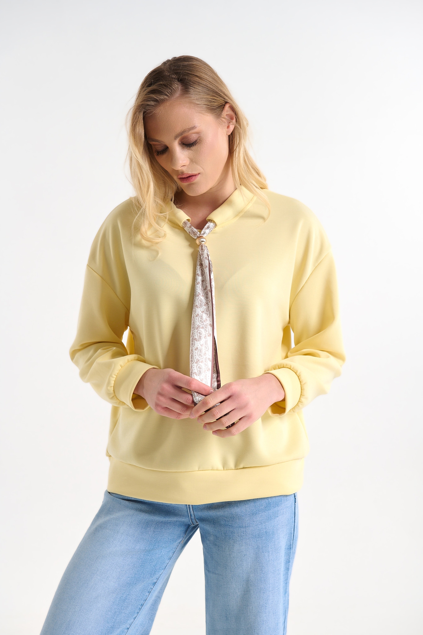 Μπλούζα Με Ενσωματωμένο Φουλάρι