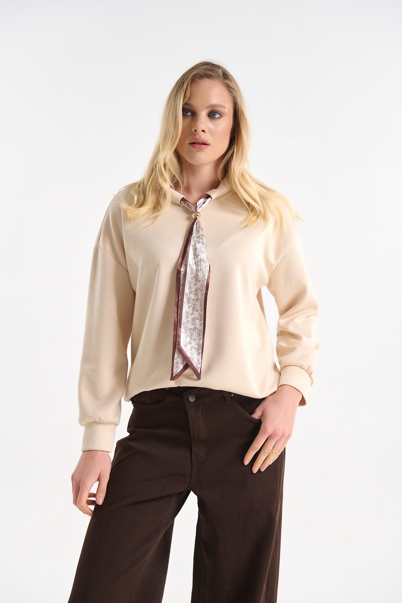 Μπλούζα Με Ενσωματωμένο Φουλάρι