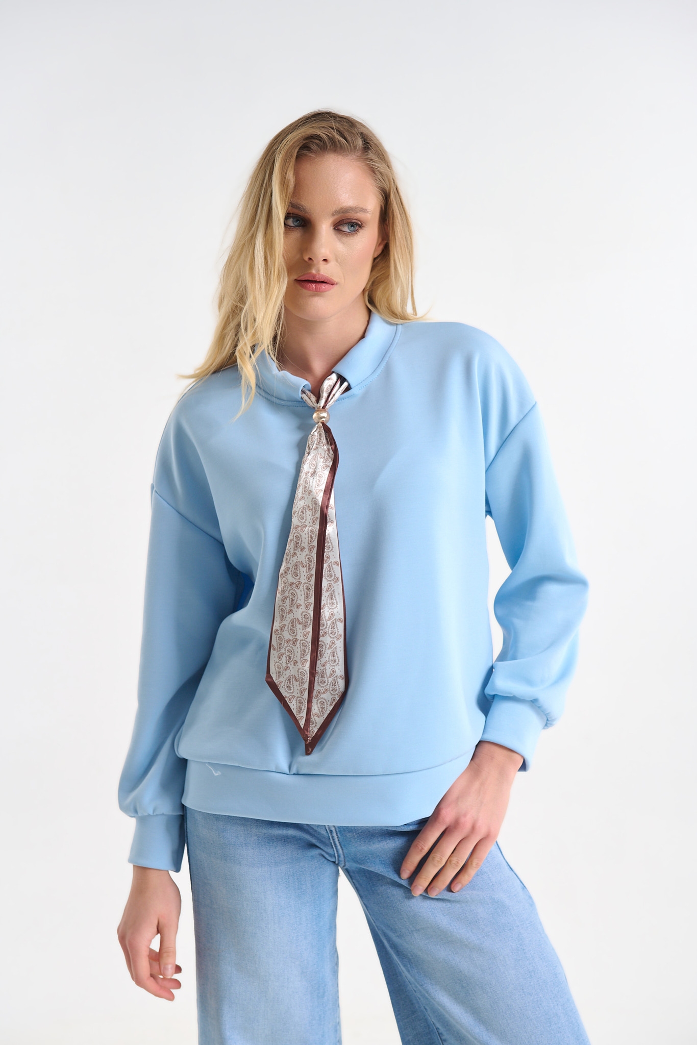 Μπλούζα Με Ενσωματωμένο Φουλάρι