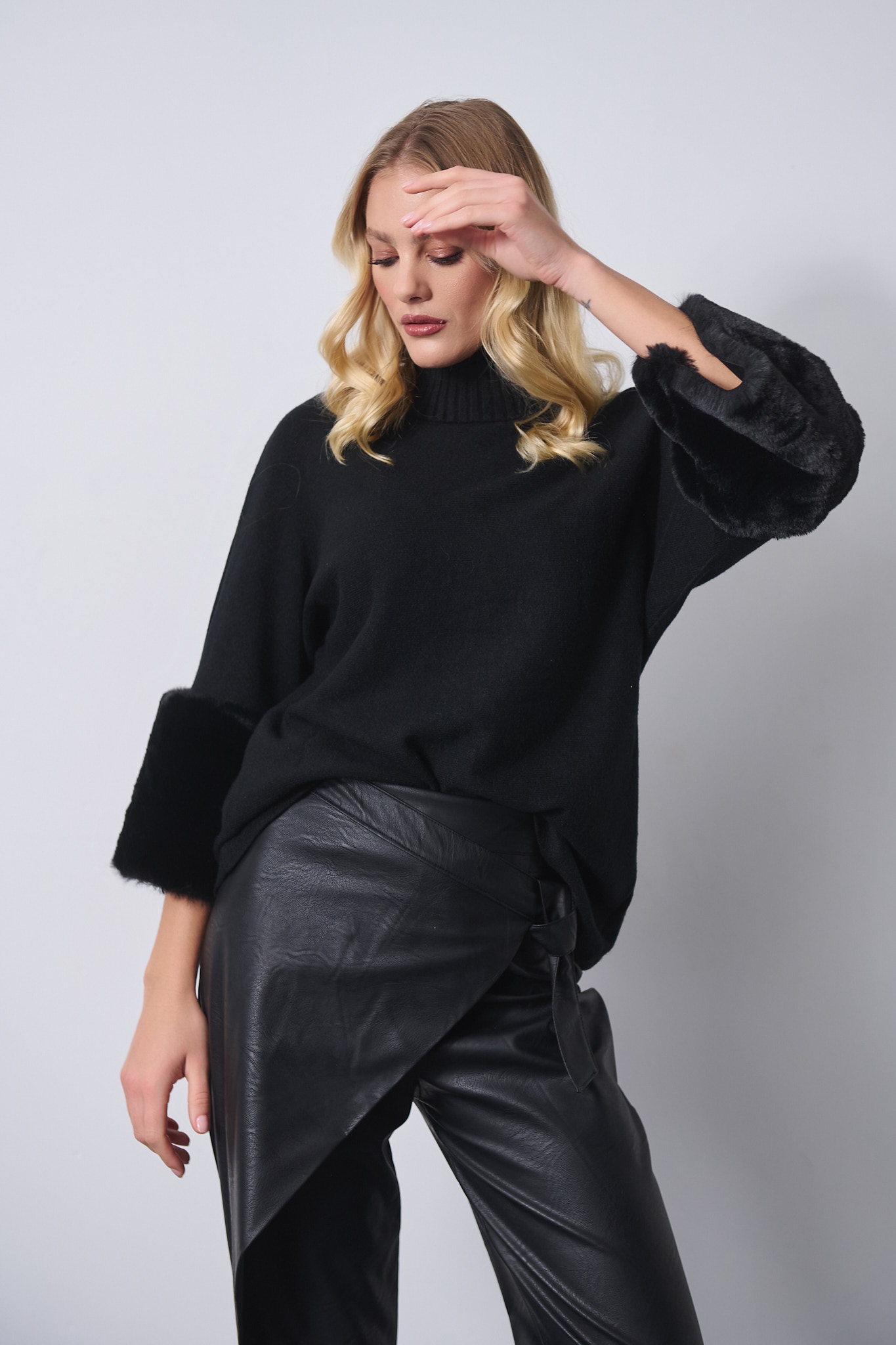 Πλεκτό Ζιβάγκο Με Γούνα Μανίκι