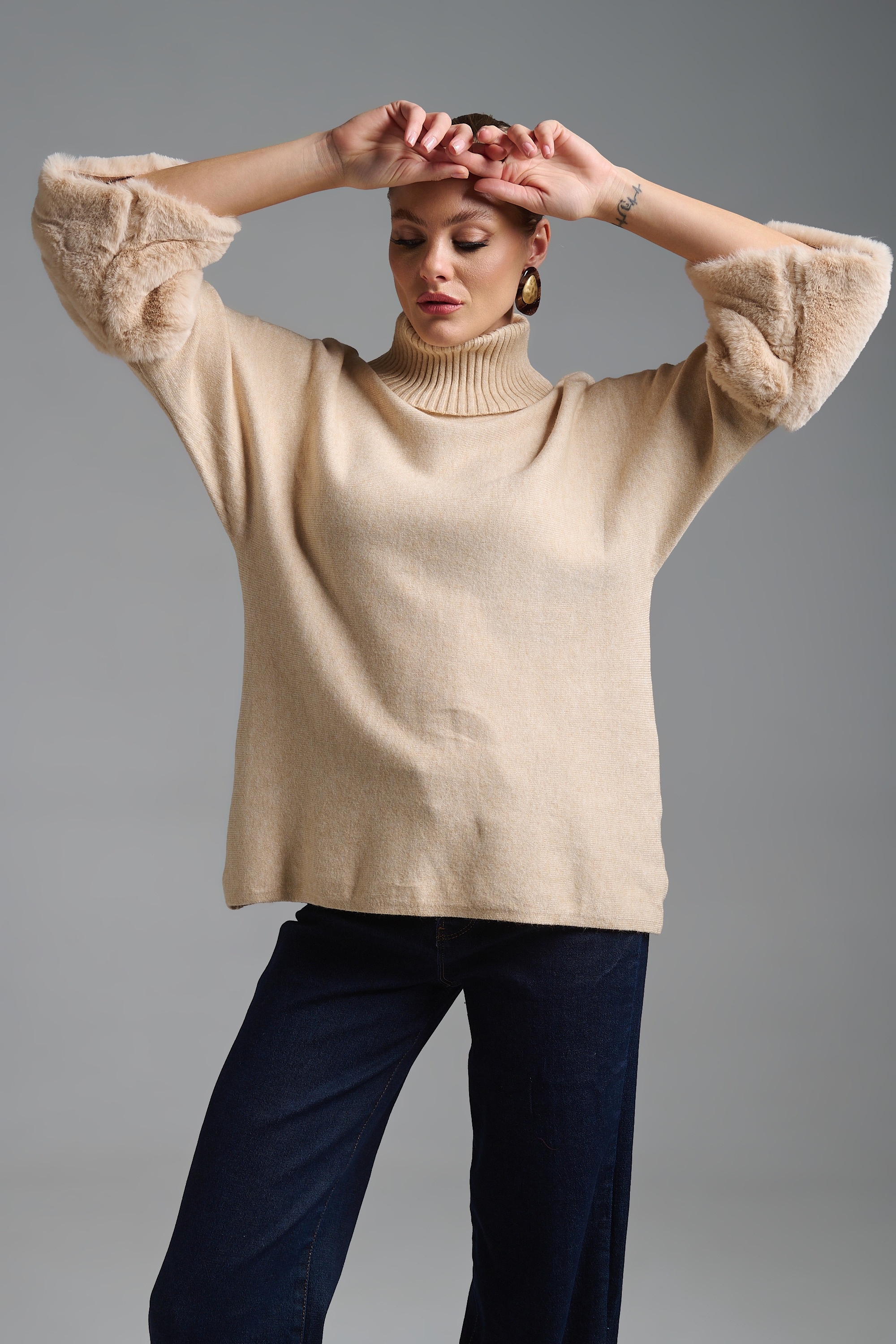 Πλεκτό Ζιβάγκο Με Γούνα Μανίκι