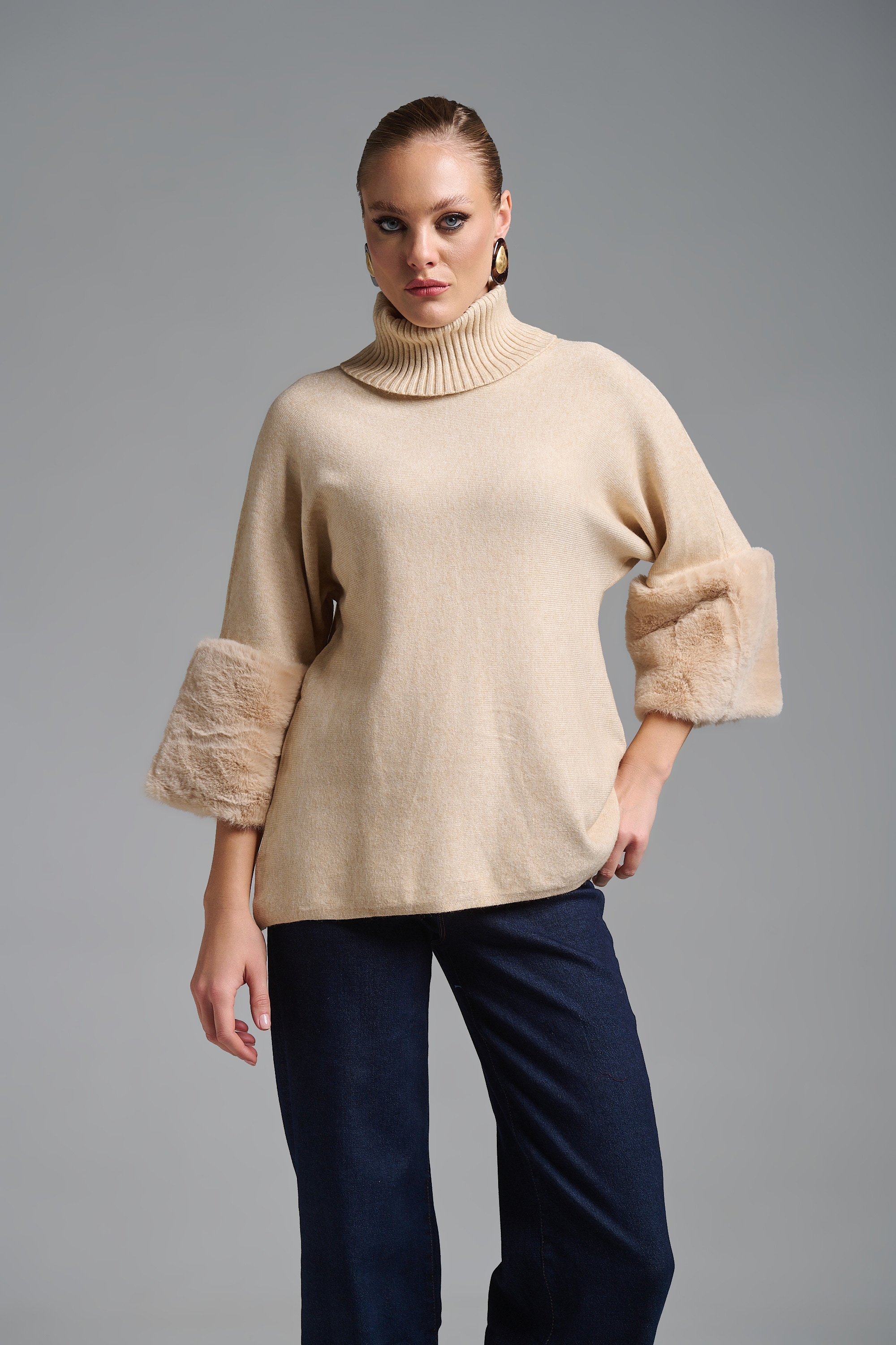 Πλεκτό Ζιβάγκο Με Γούνα Μανίκι