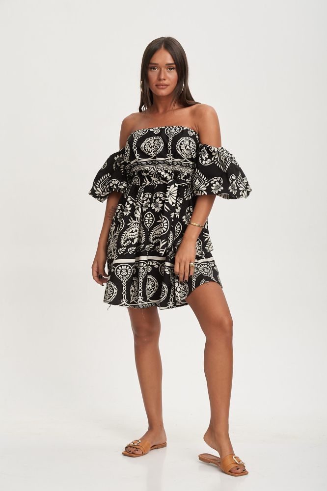 Φόρεμα Κοντό Με Έξτρα Μανίκια