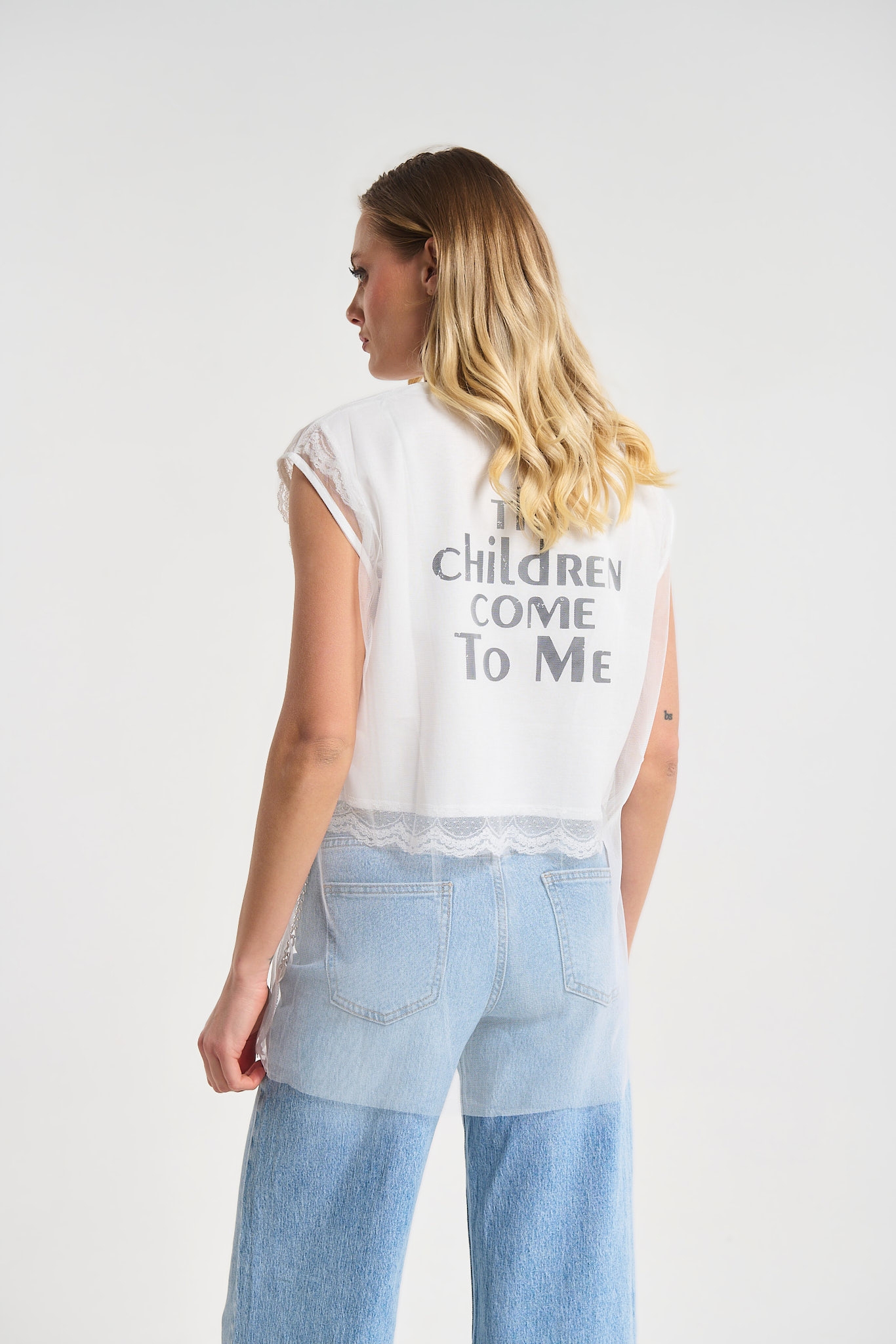 T-shirt Με Τούλι & Λογότυπο