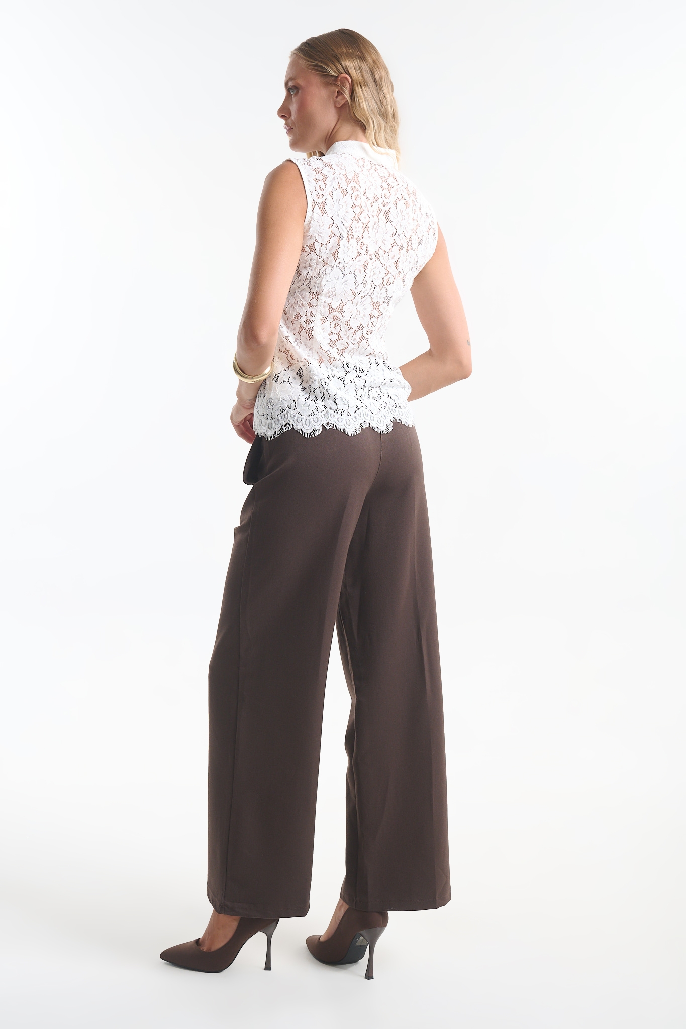 Sleeveless Lace Top with Mandarin Collar & Chinese Knot Closures