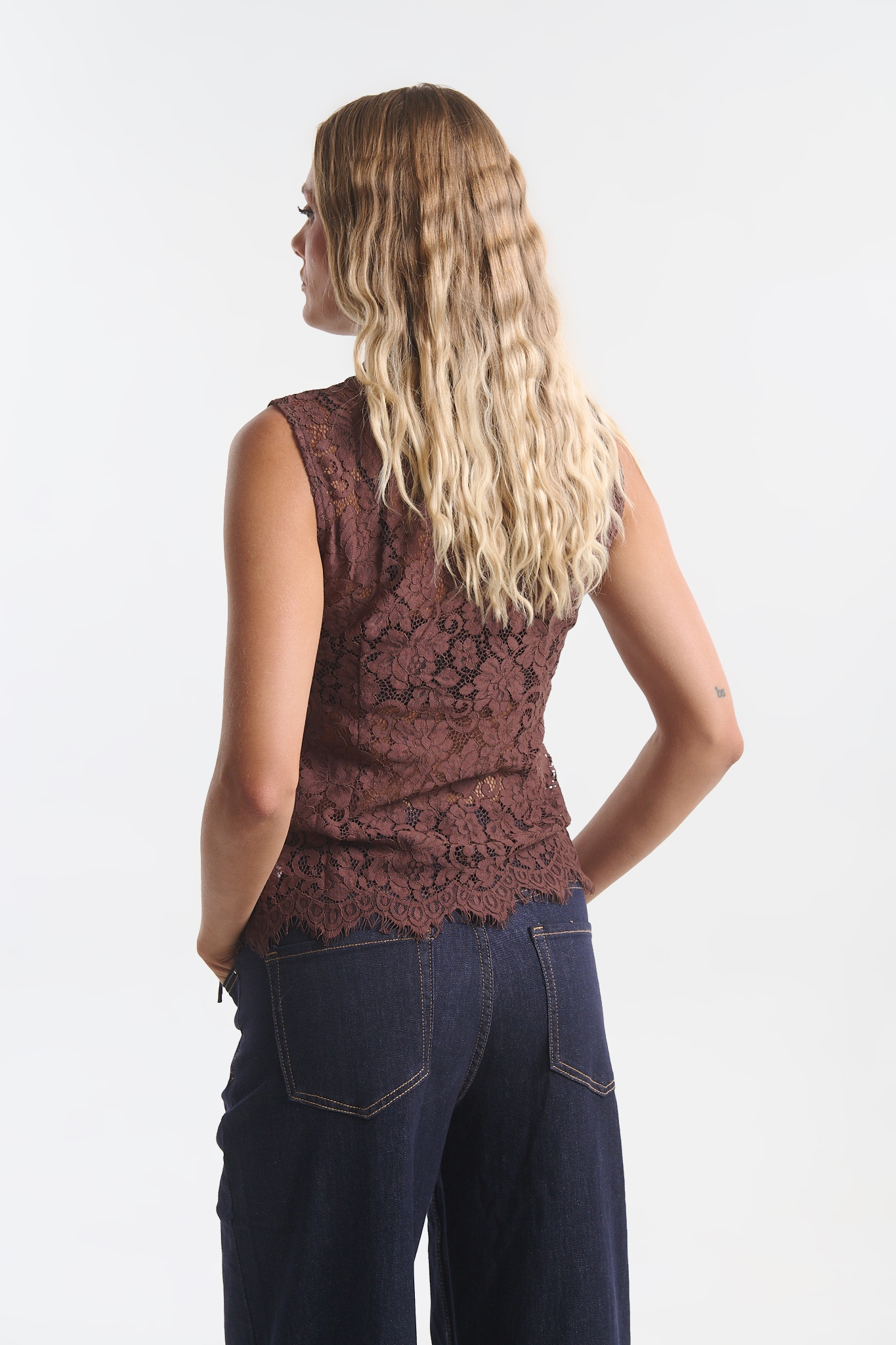 Sleeveless Lace Top with Mandarin Collar & Chinese Knot Closures