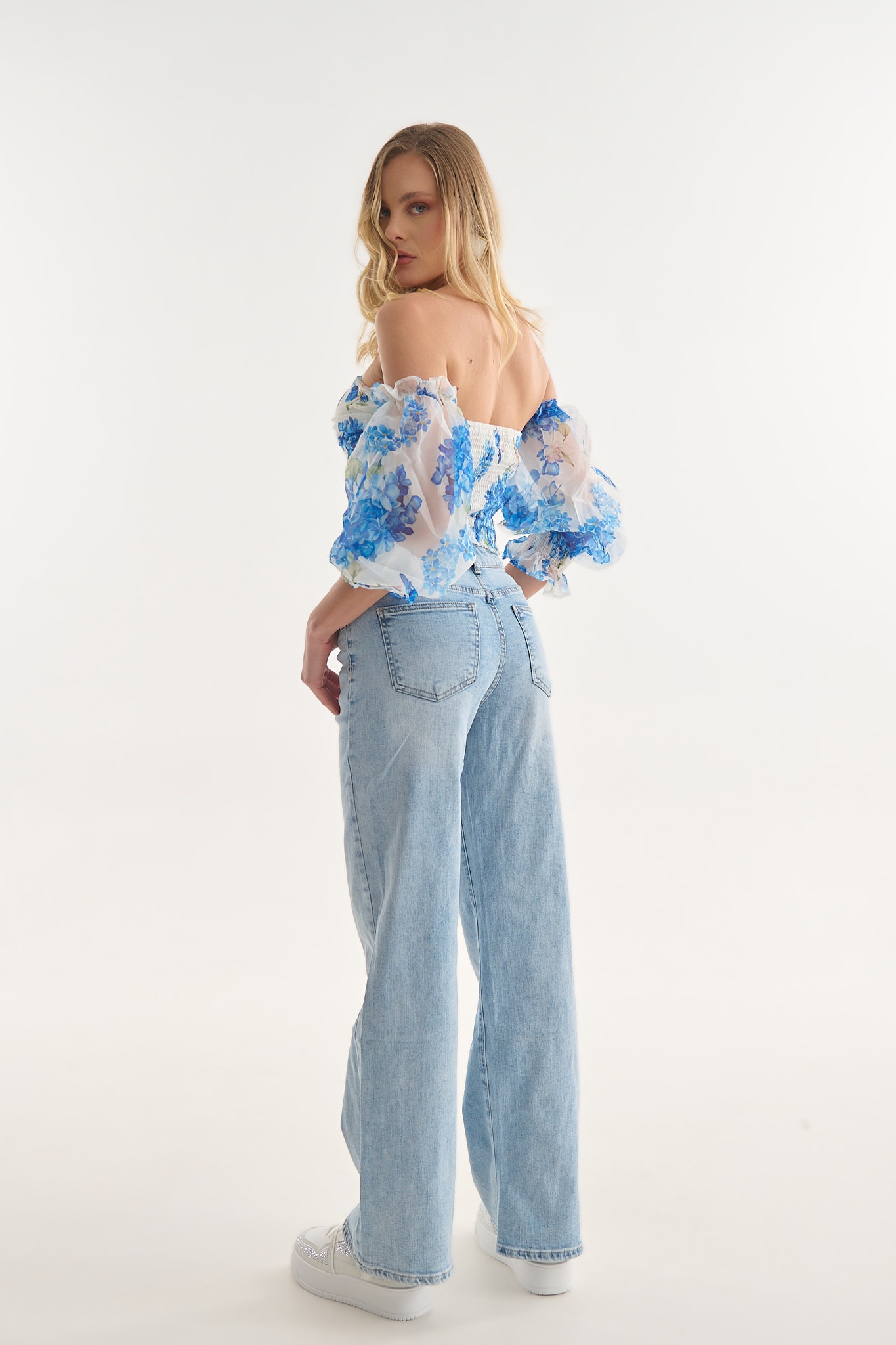 Crop Top Φλοράλ με Ώμους Έξω