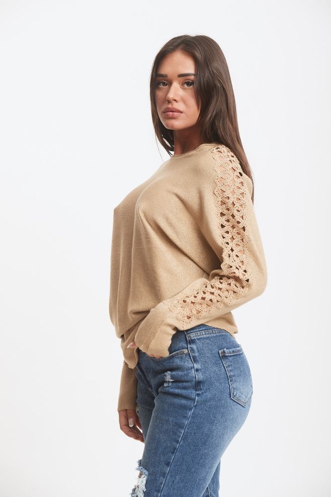 Μπλούζα με Στράς & Τρύπες