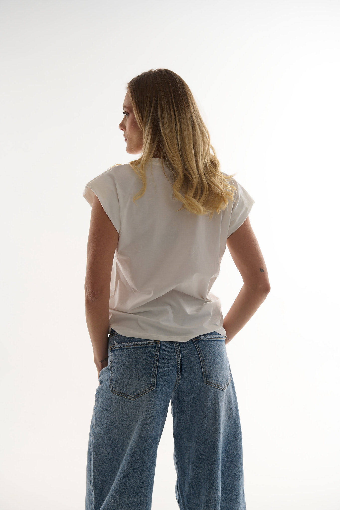 T-shirt με Διακοσμητικά Στρας