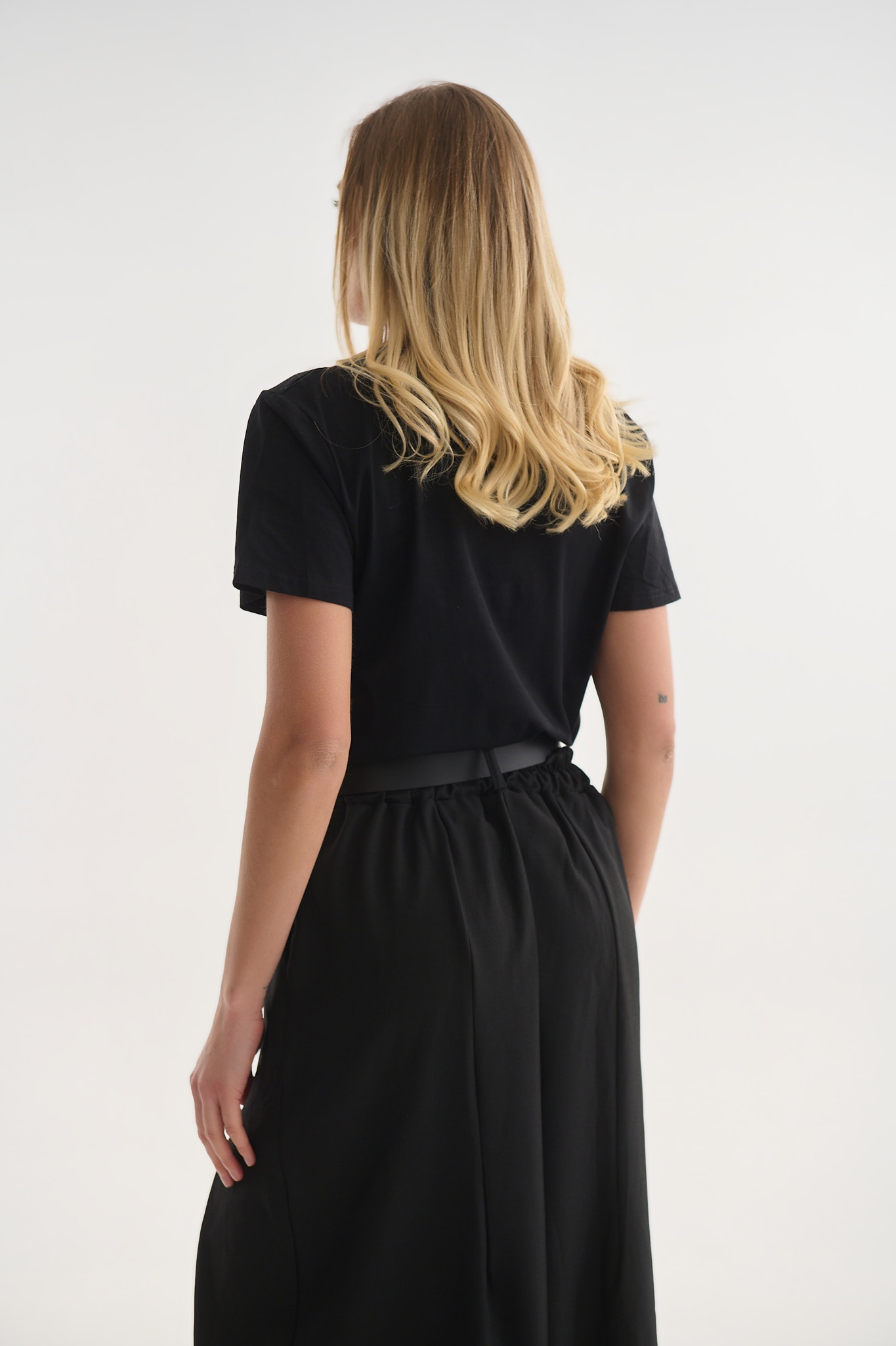 T-shirt με Κεντημένα Λουλούδια