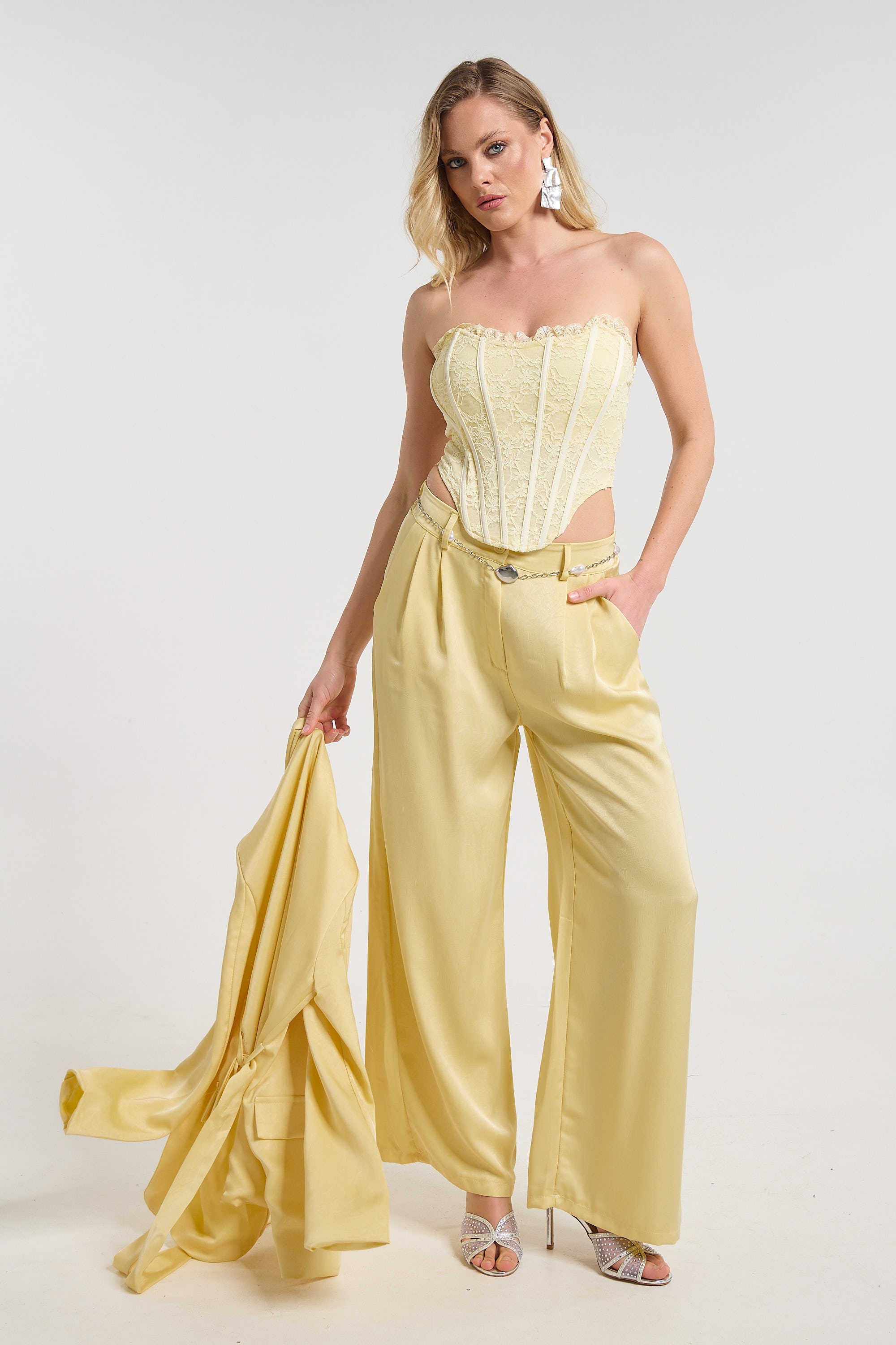 Δανδελένιο Μπούστο