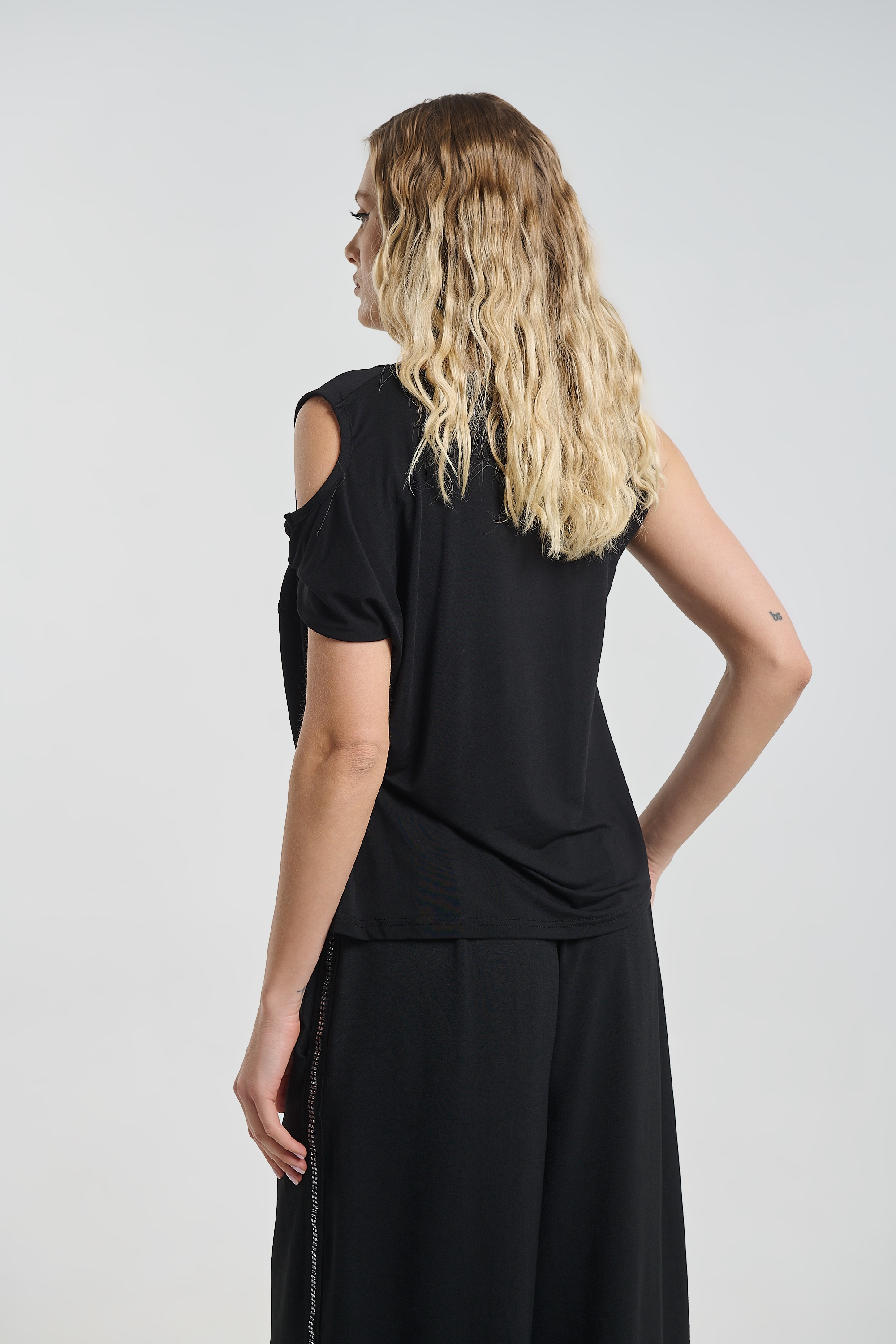 Kellys Asymmetric Draped Top