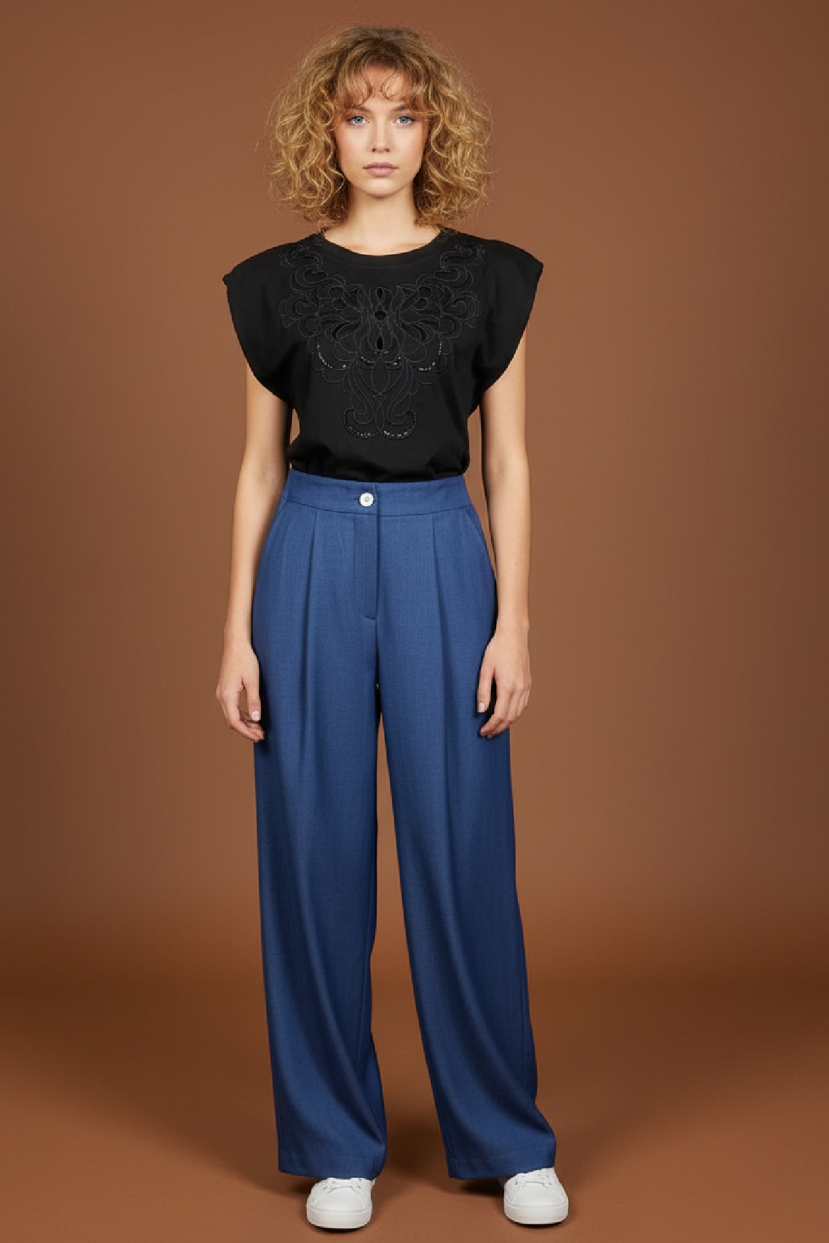 DE JAVU Cotton Embroidered Top | Elegant Casual T-Shirt