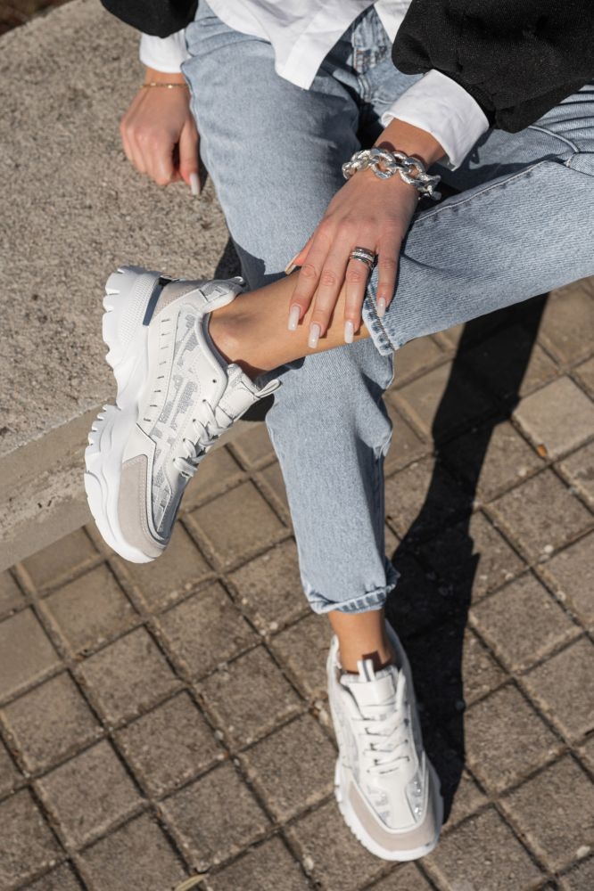 Sneakers με Χρυσά Σχέδια F