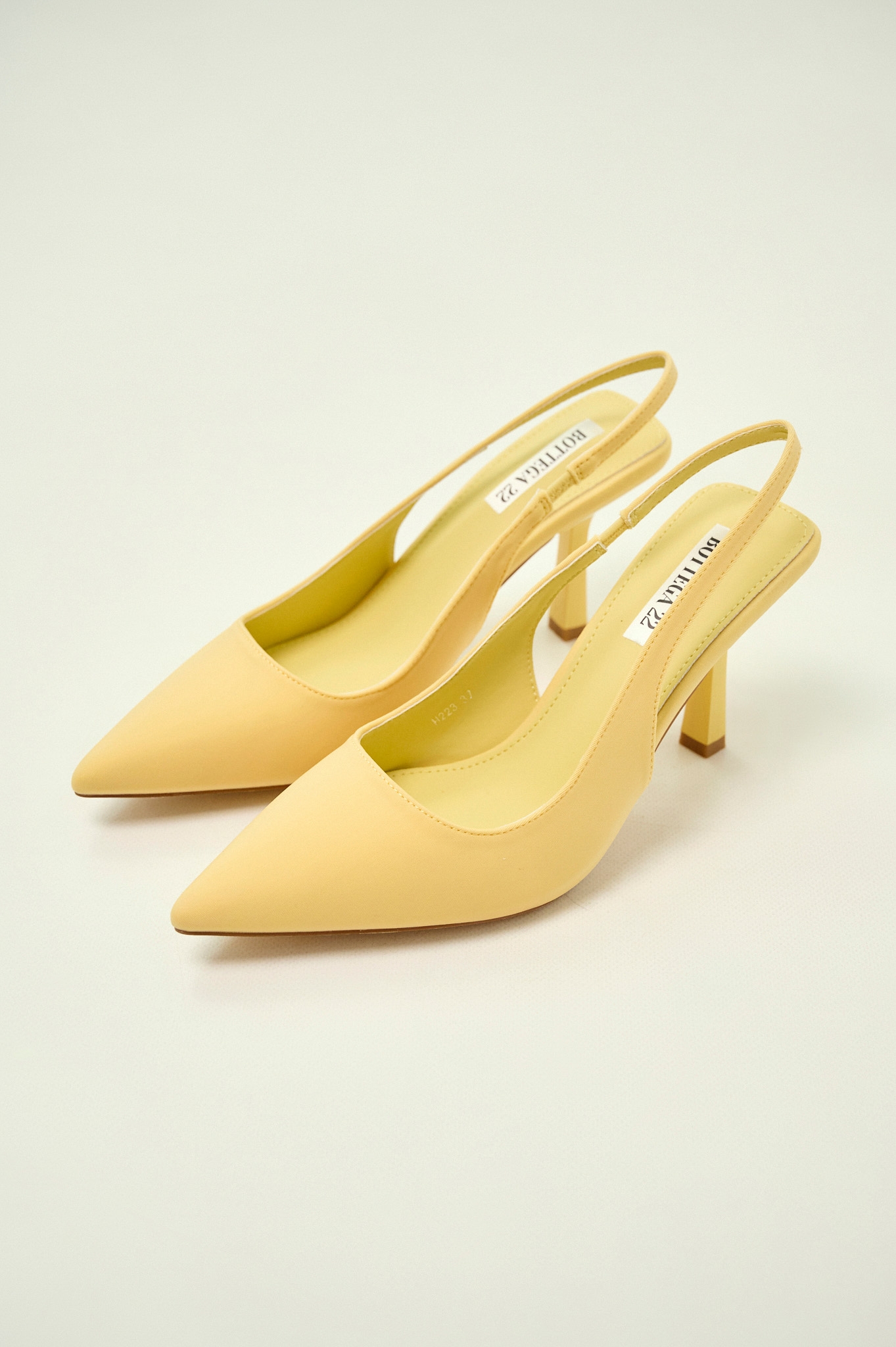 Women’s Slingback Pumps in Scuba Material