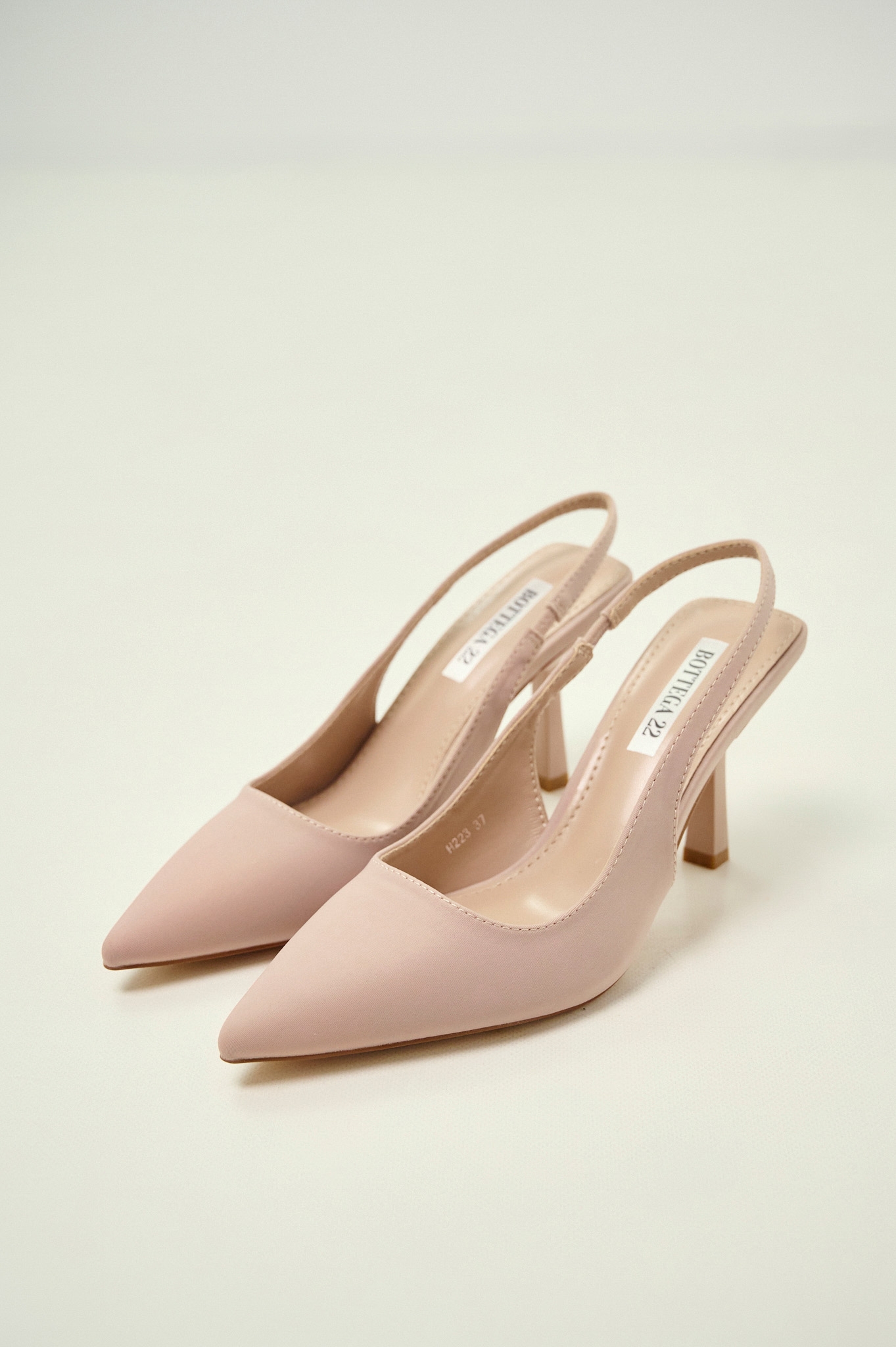 Women’s Slingback Pumps in Scuba Material