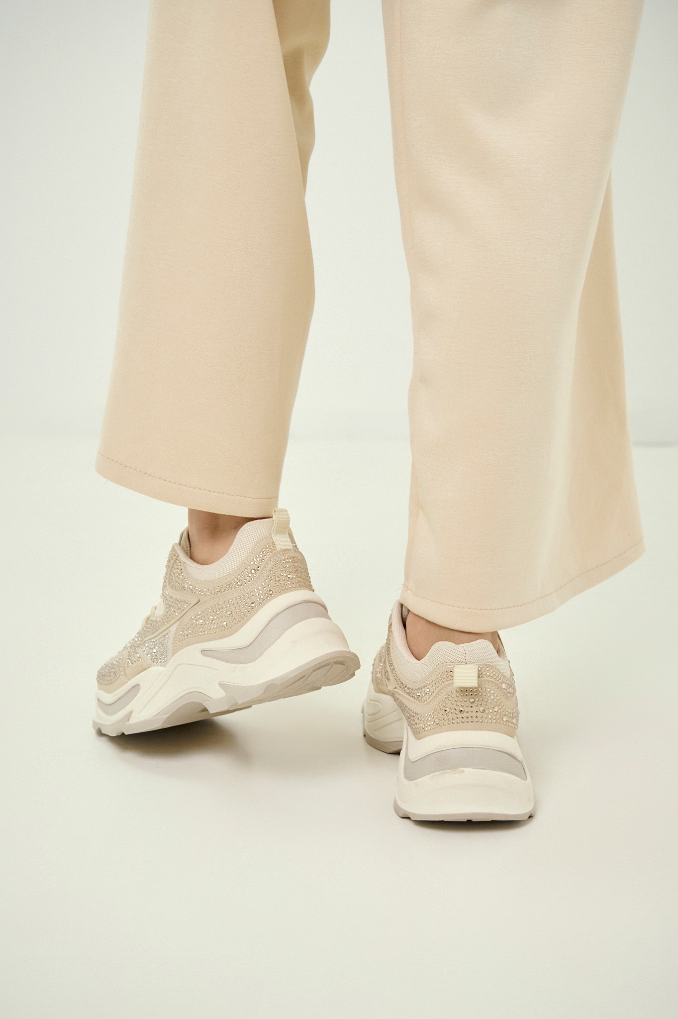 Chunky Fashion Sneakers – All-Over Rhinestones