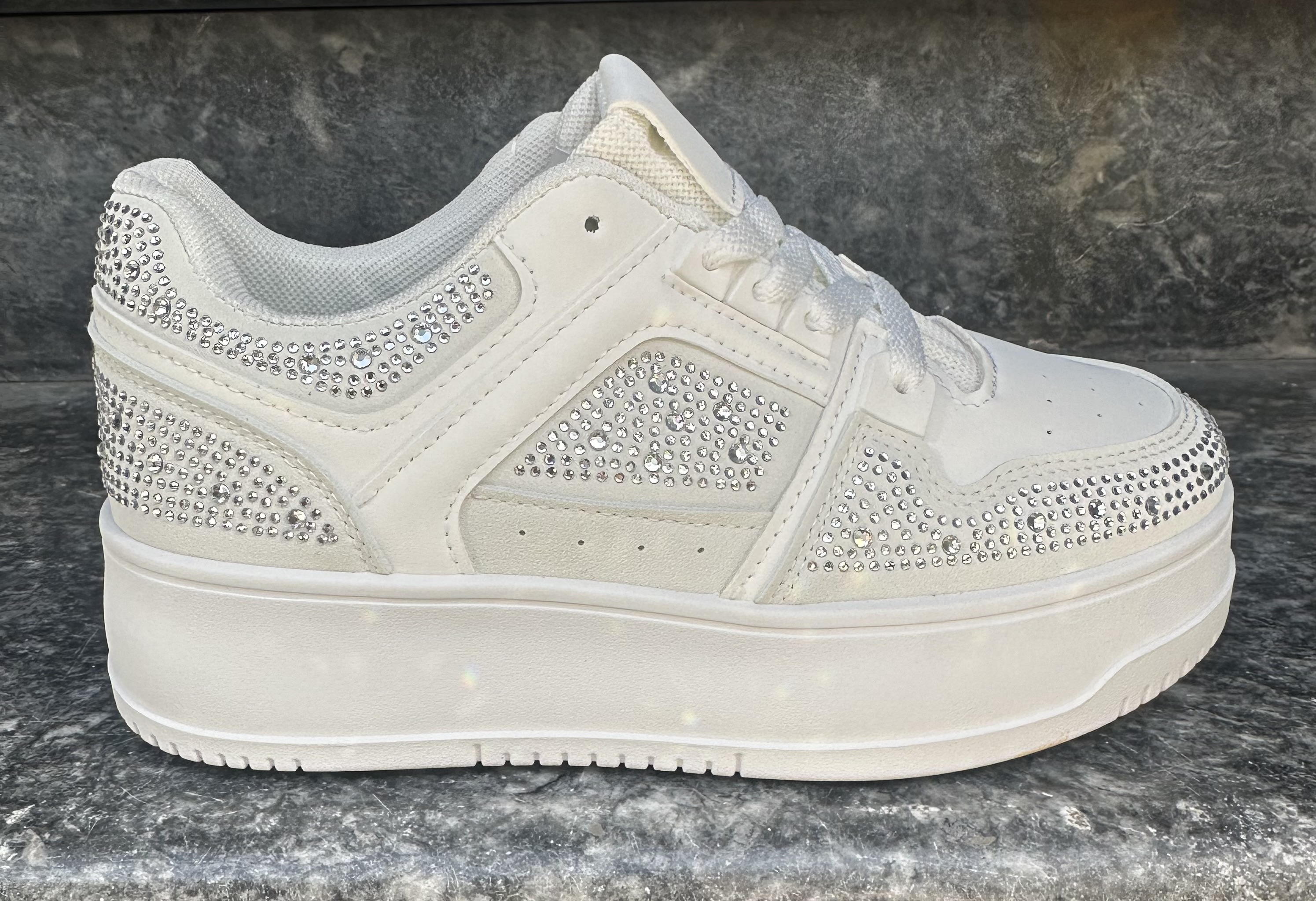 Platform Sneakers – Διακριτικές Strass Λεπτομέρειε
