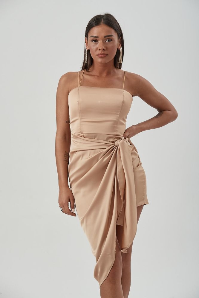 On Line Σατέν Φόρεμα