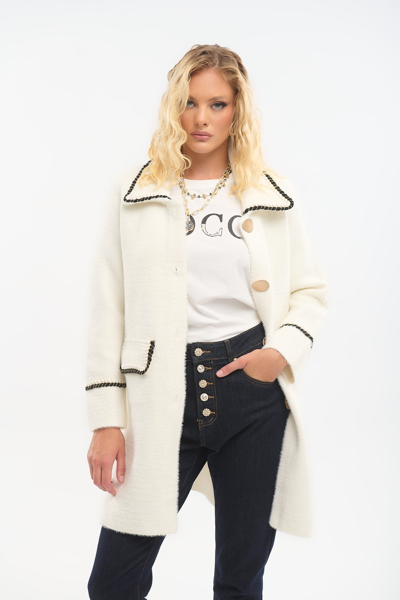 Μαντό Μαο Γιακά Μοχέρ – Κομψό και Διαχρονικό