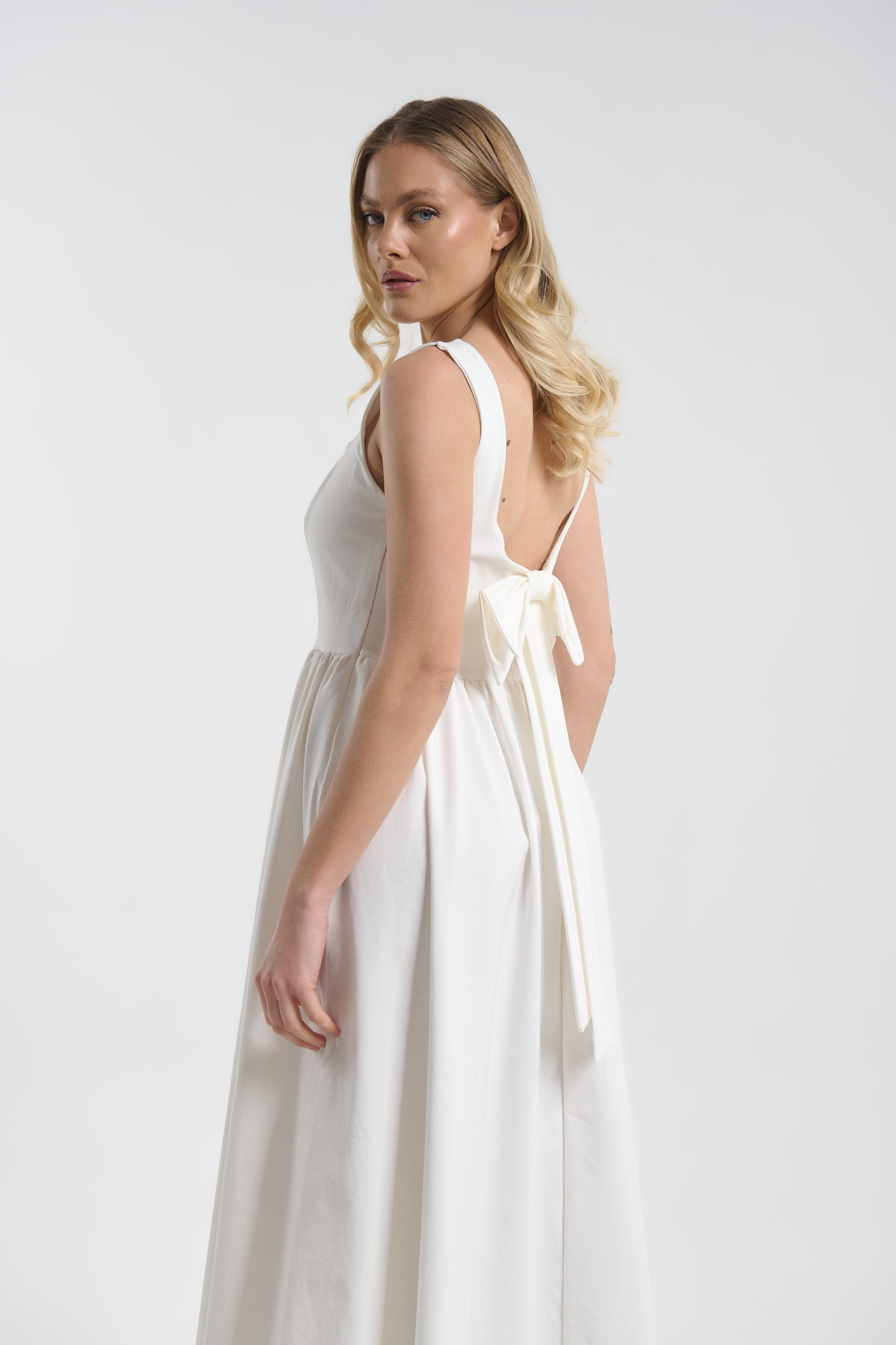 Long Sleeveless Dress with Bow Back for Women