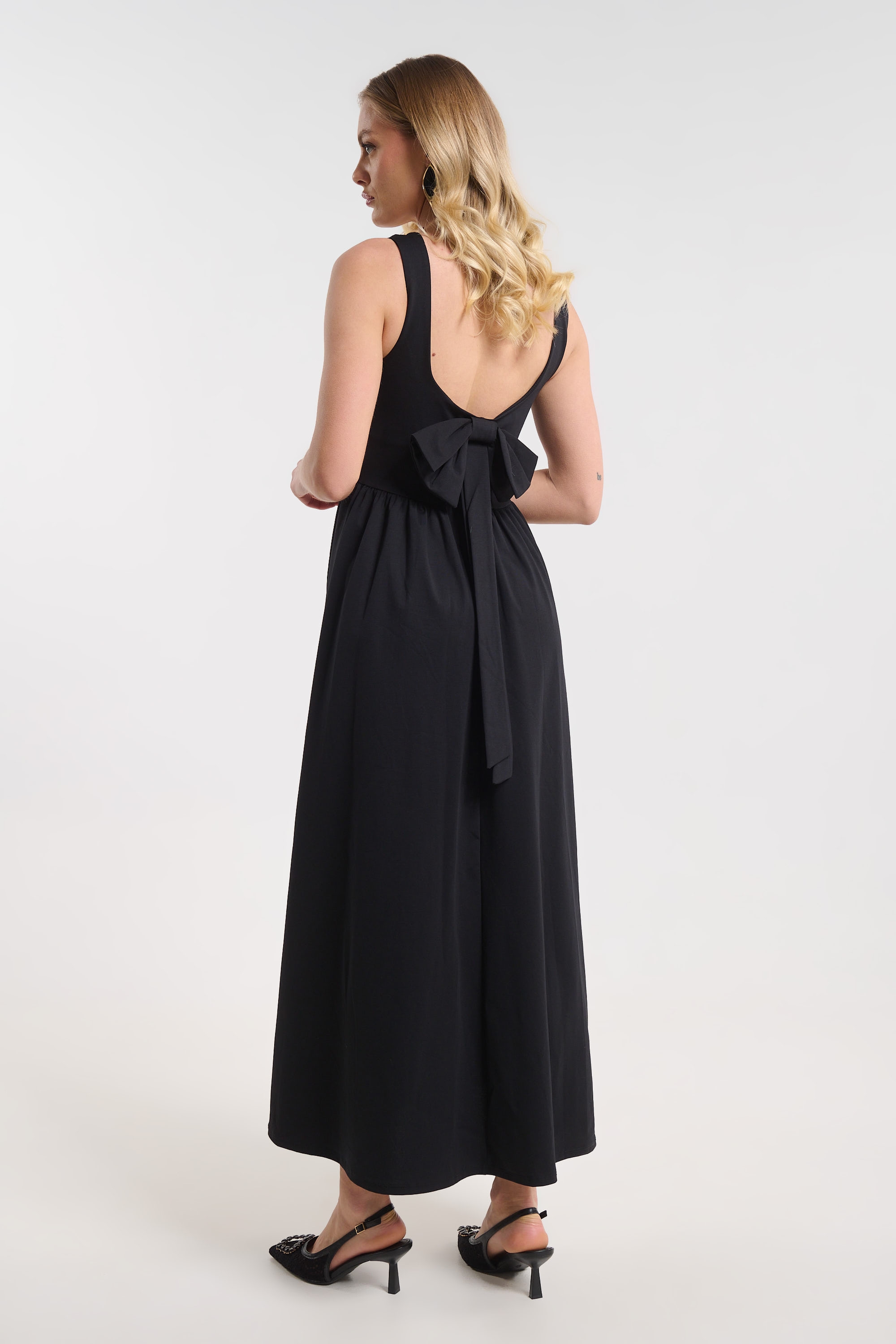 Long Sleeveless Dress with Bow Back for Women