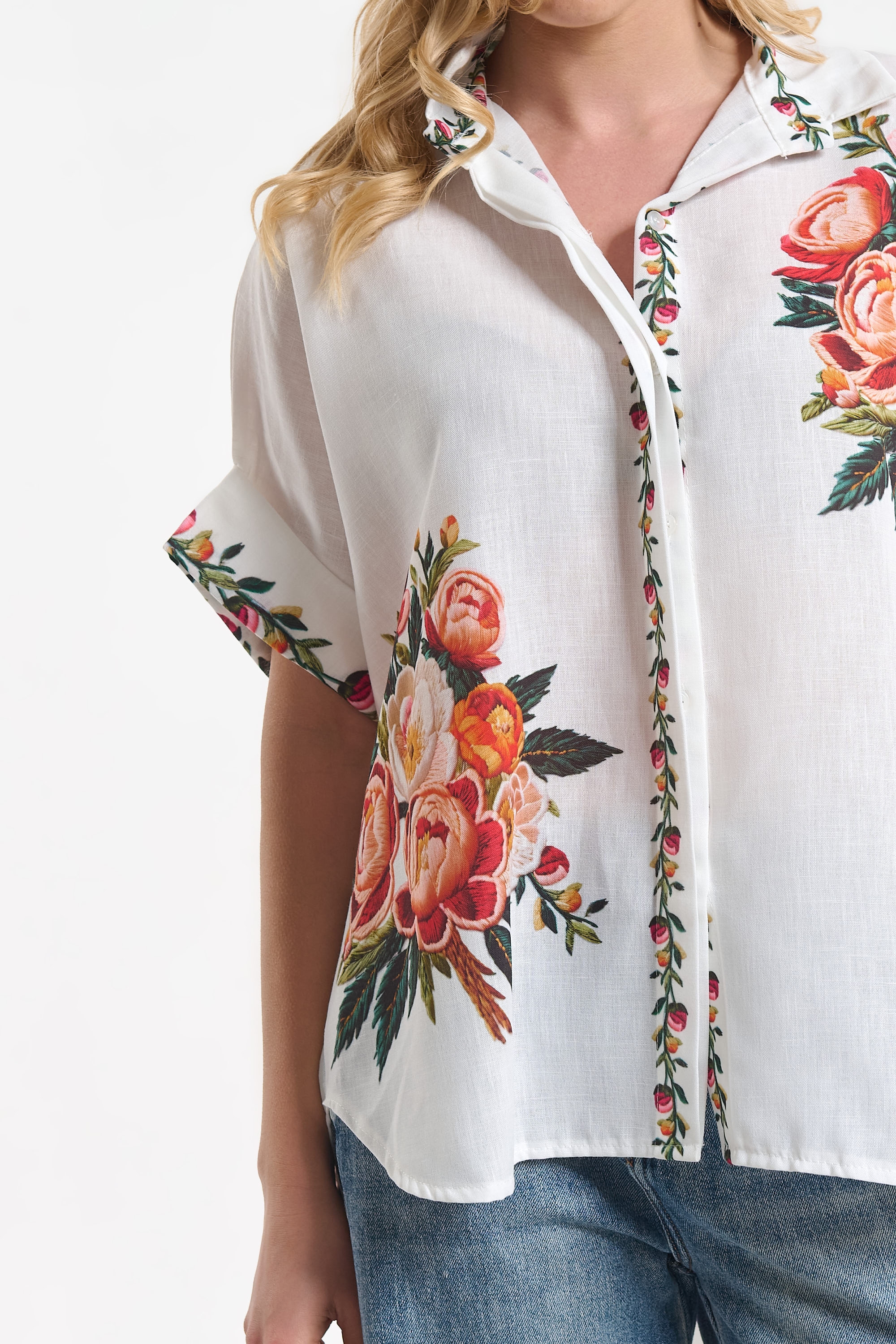 Πουκαμίσα Με Λουλούδια Στην Πλάτη