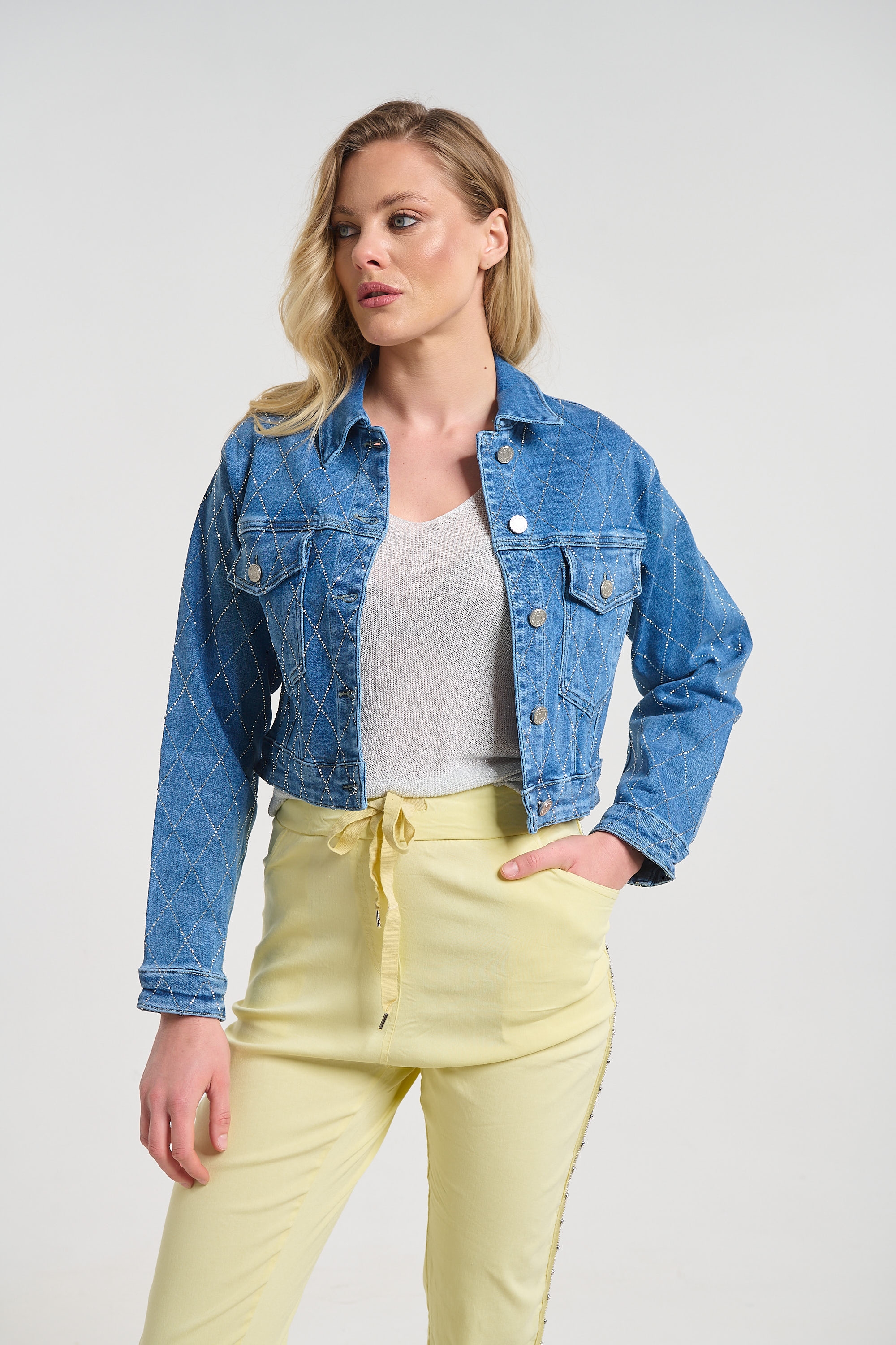 Embellished Denim Jacket with Diamond Rhinestone Pattern