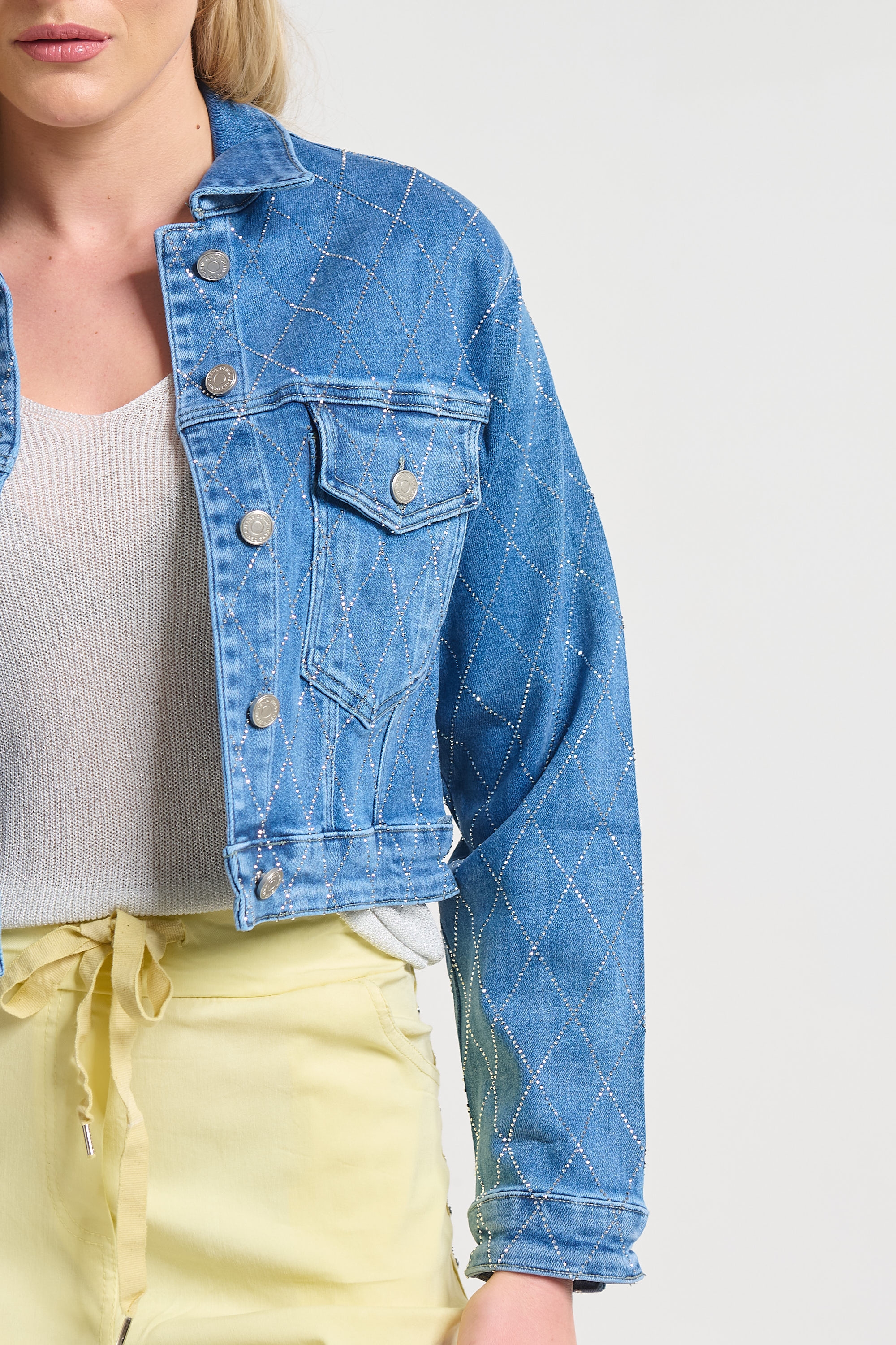 Embellished Denim Jacket with Diamond Rhinestone Pattern