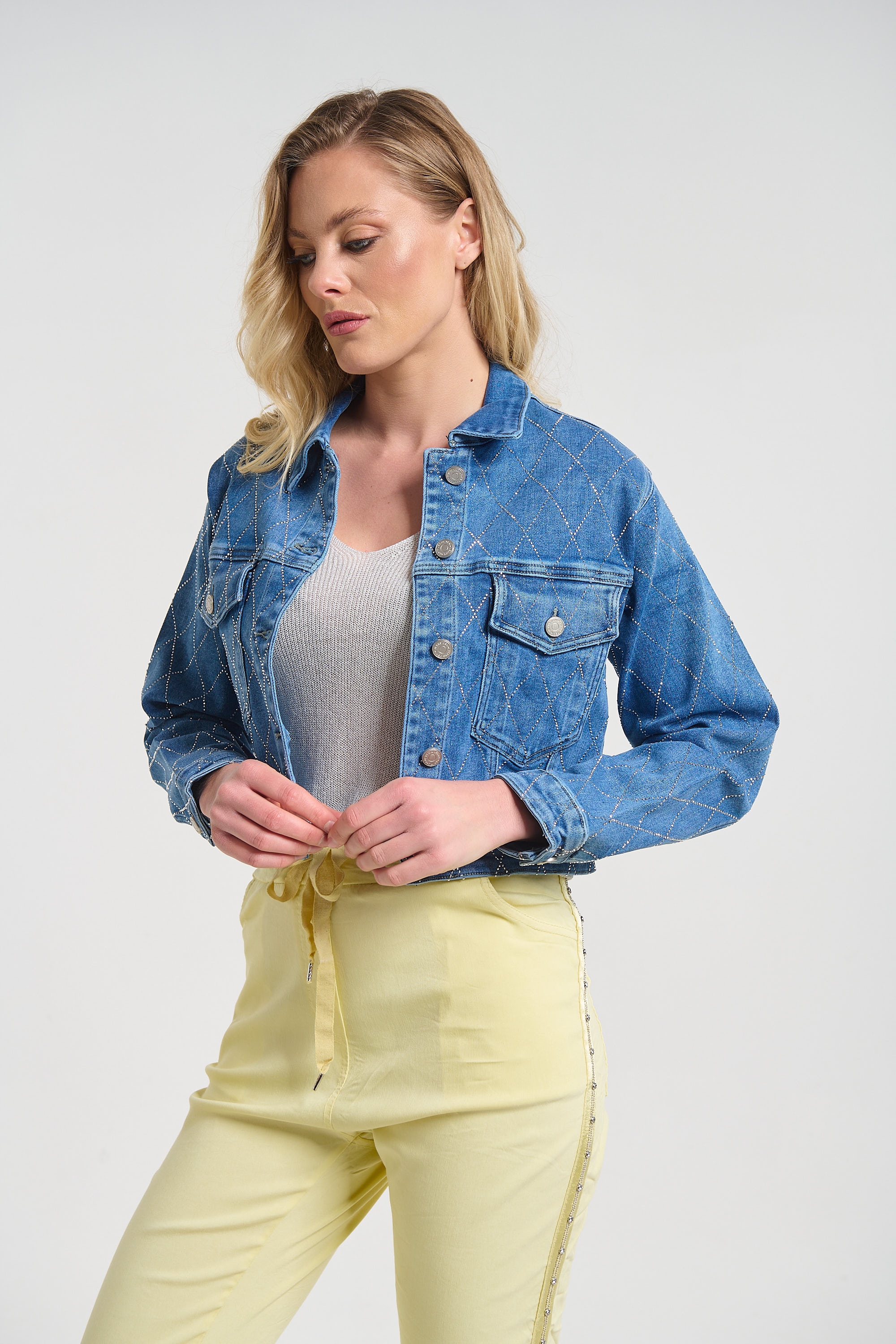 Embellished Denim Jacket with Diamond Rhinestone Pattern