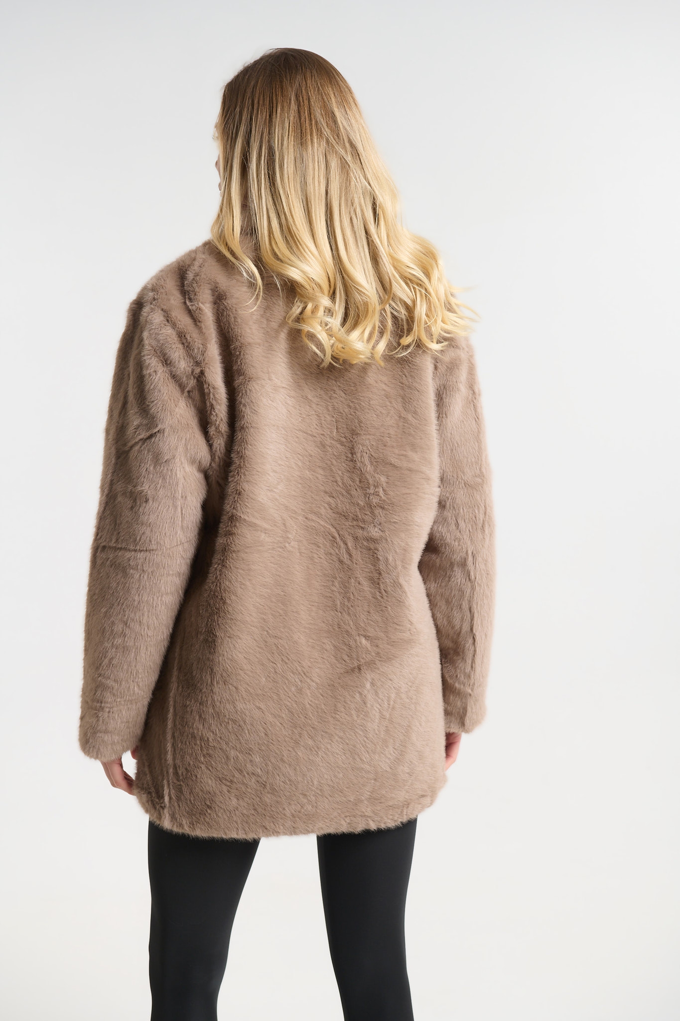 Γούνα με Γιακά & Κρυφές Τσέπες