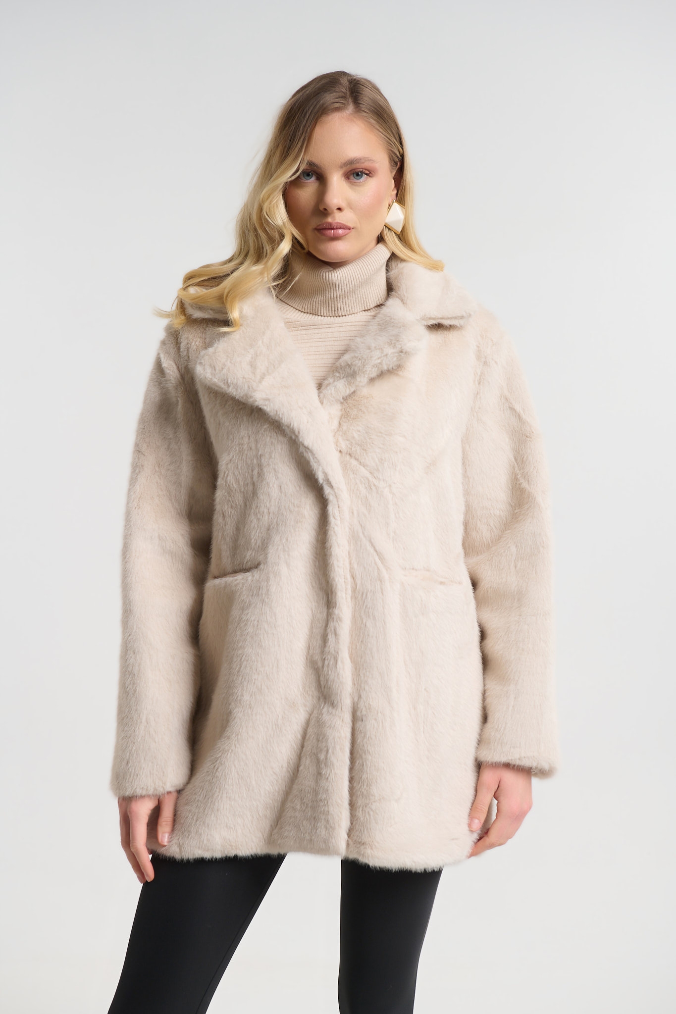 Γούνα με Γιακά & Κρυφές Τσέπες