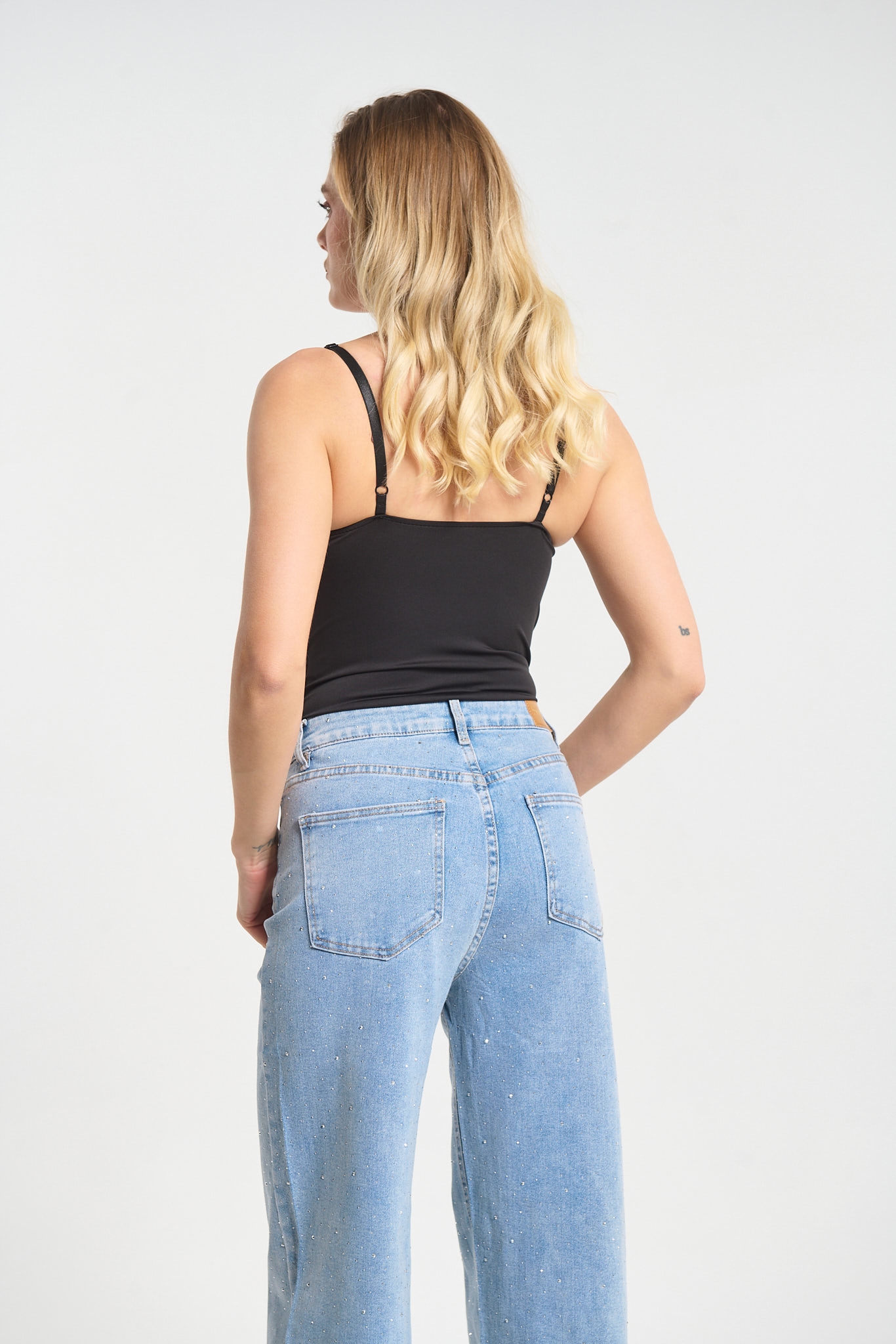 Κορμάκι Τιράντα Με Δαντέλα Πάνω