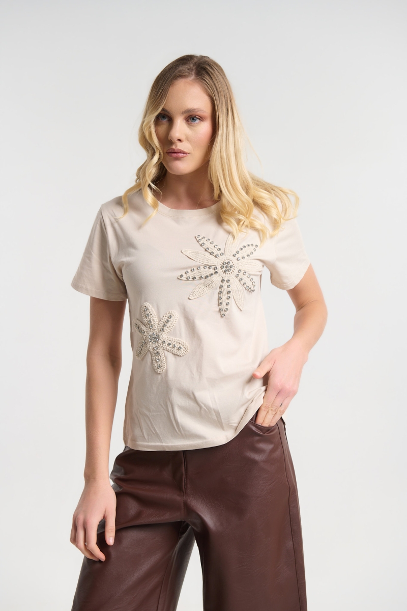 T-shirt με Κεντημένα Λουλούδια