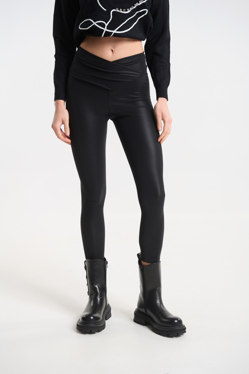 Kelly's Δερμάτινο Κολάν με Χιαστή Μπάσκα