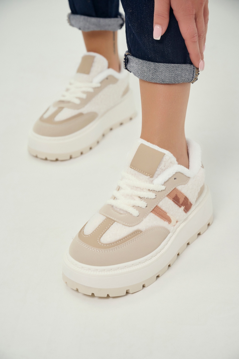 Παπούτσι Με Γούνινες Λεπτομέρειες