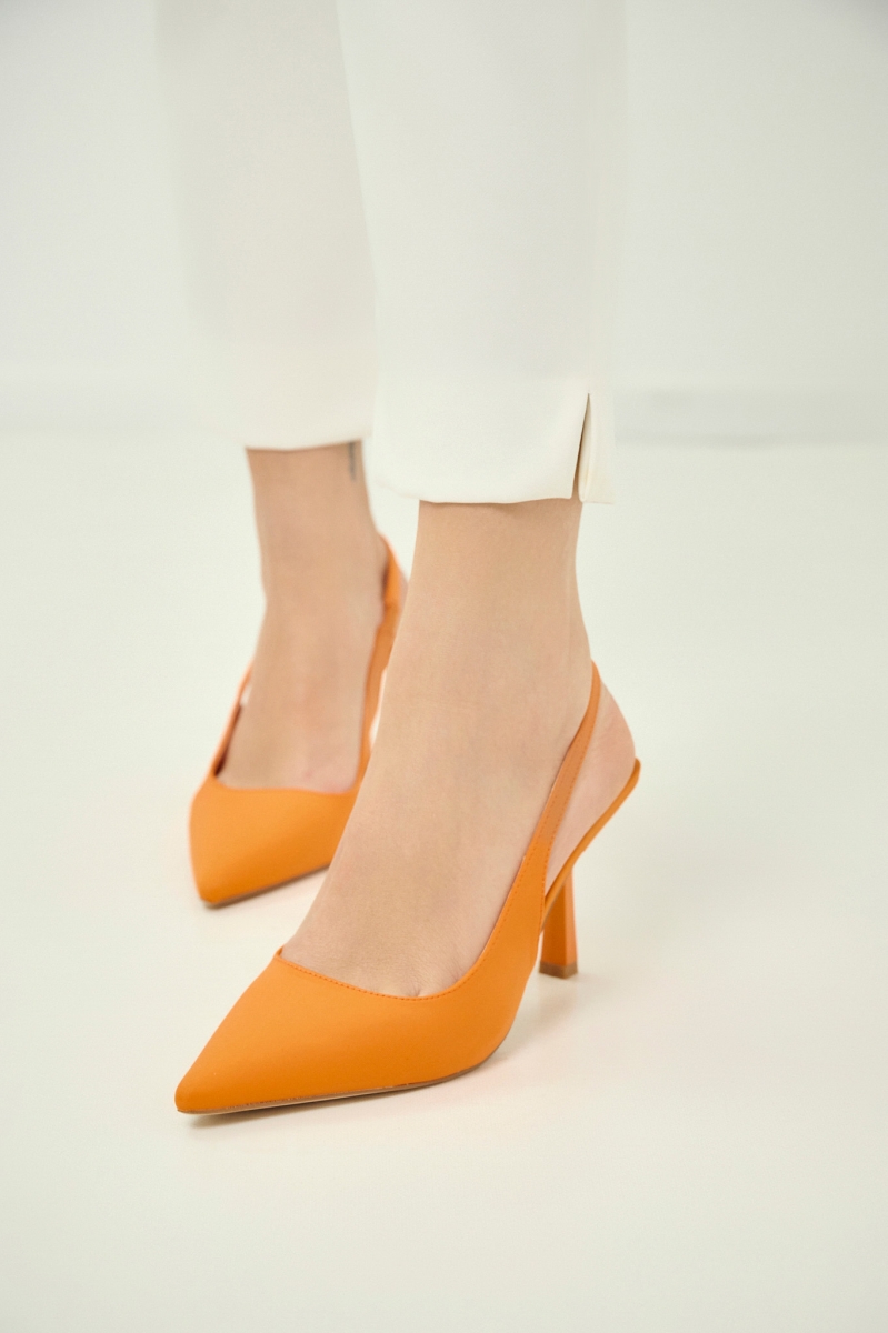 Women’s Slingback Pumps in Scuba Material