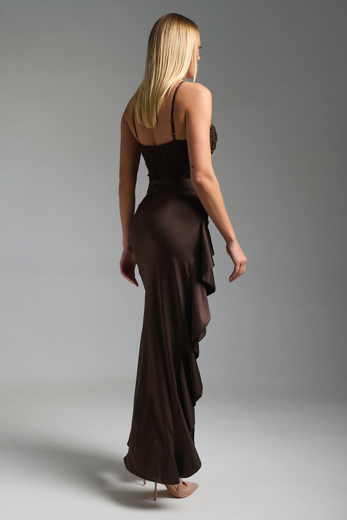 Φόρεμα Μάξι Στράπλες Βολάν Με Χάντρες