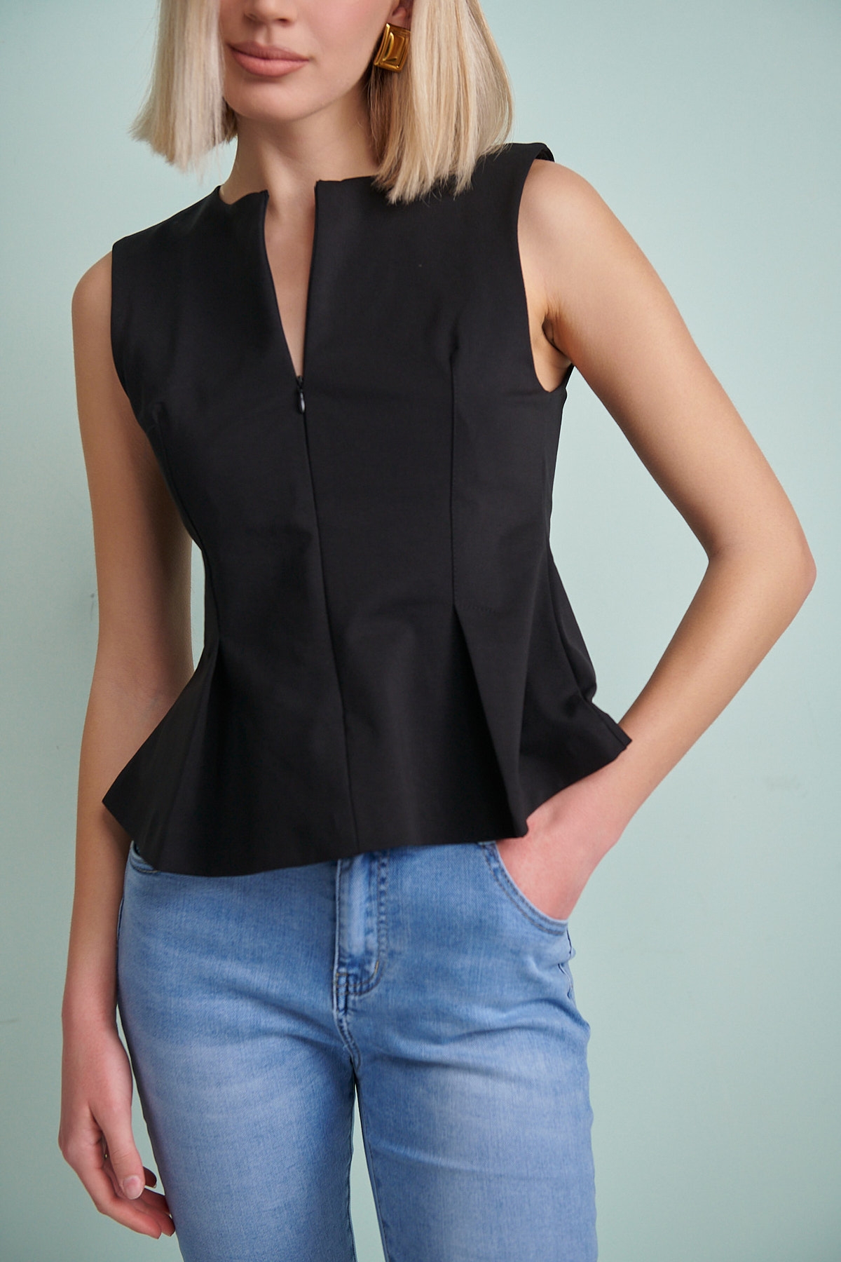 Hidden Zip Sleeveless Blouse
