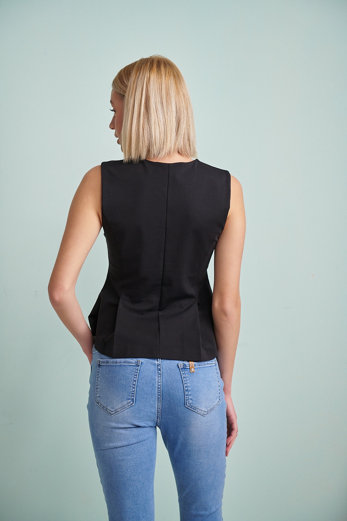 Hidden Zip Sleeveless Blouse