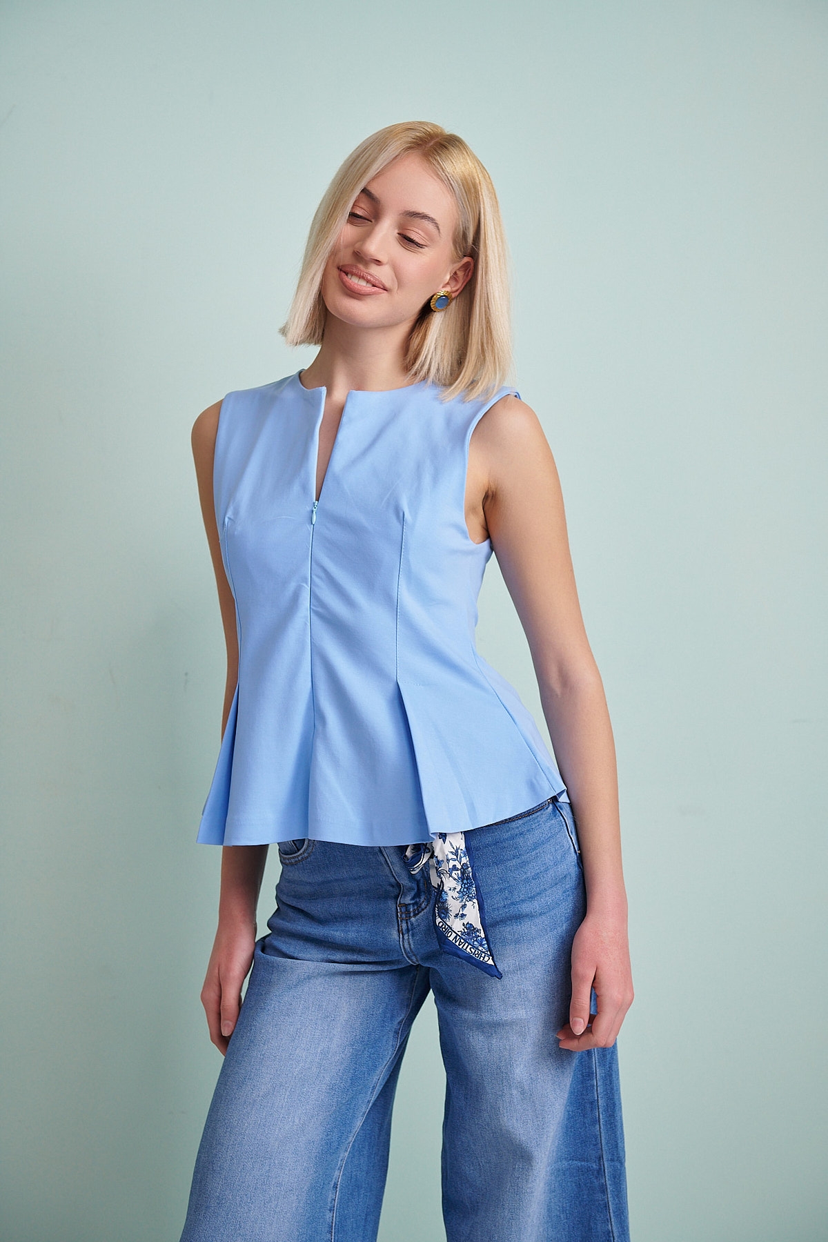 Hidden Zip Sleeveless Blouse