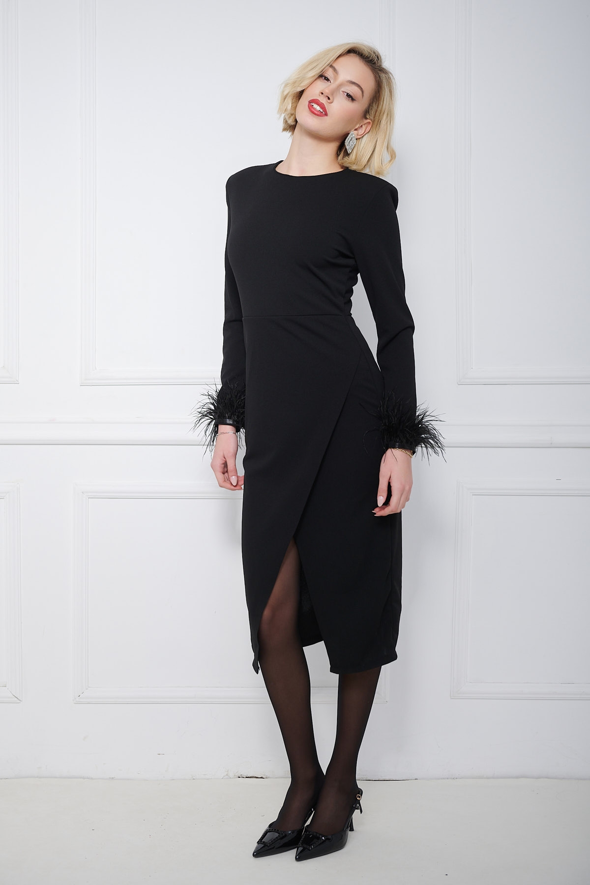 Feather Decorated Sleeve Midi Dress