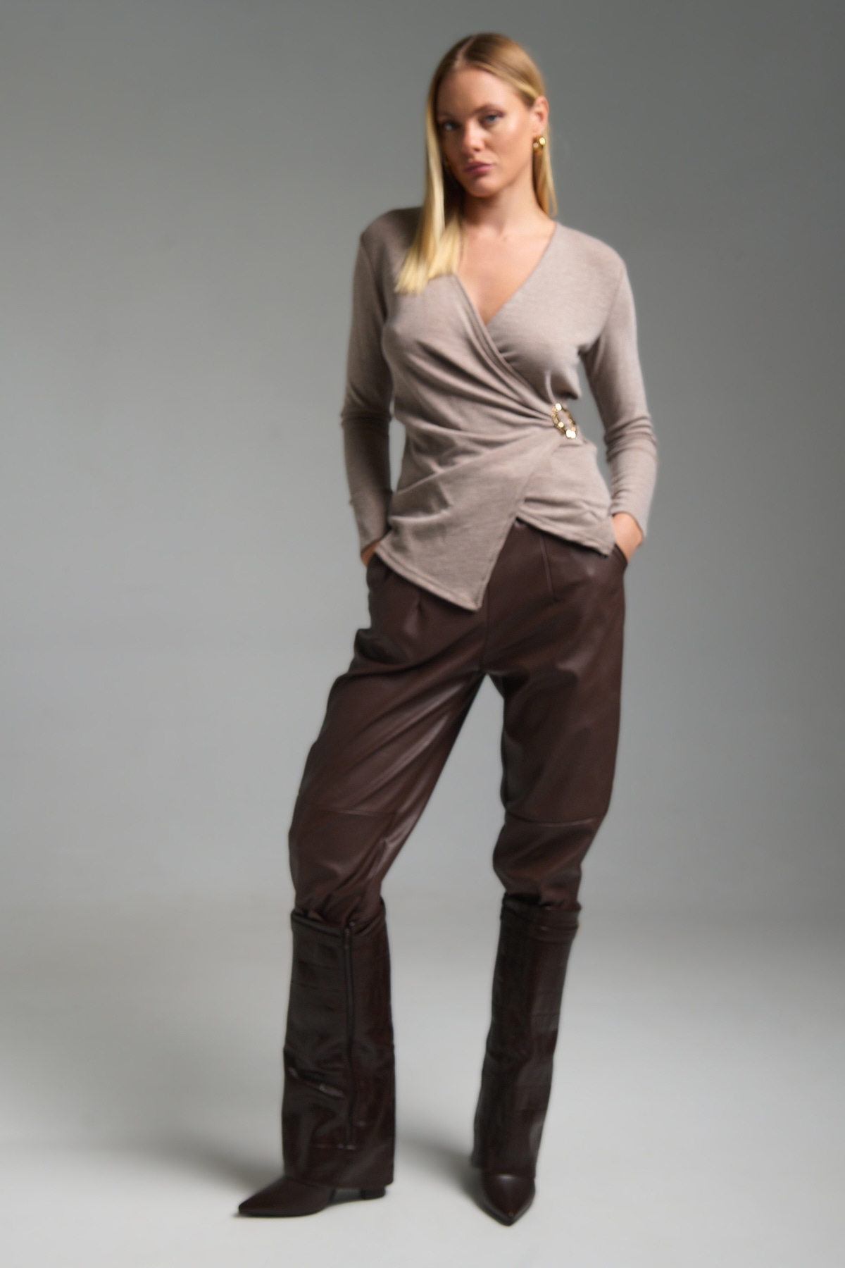 Μπλούζα Μακρυμάνικη Πλεκτή Με Τόκα Πλάι