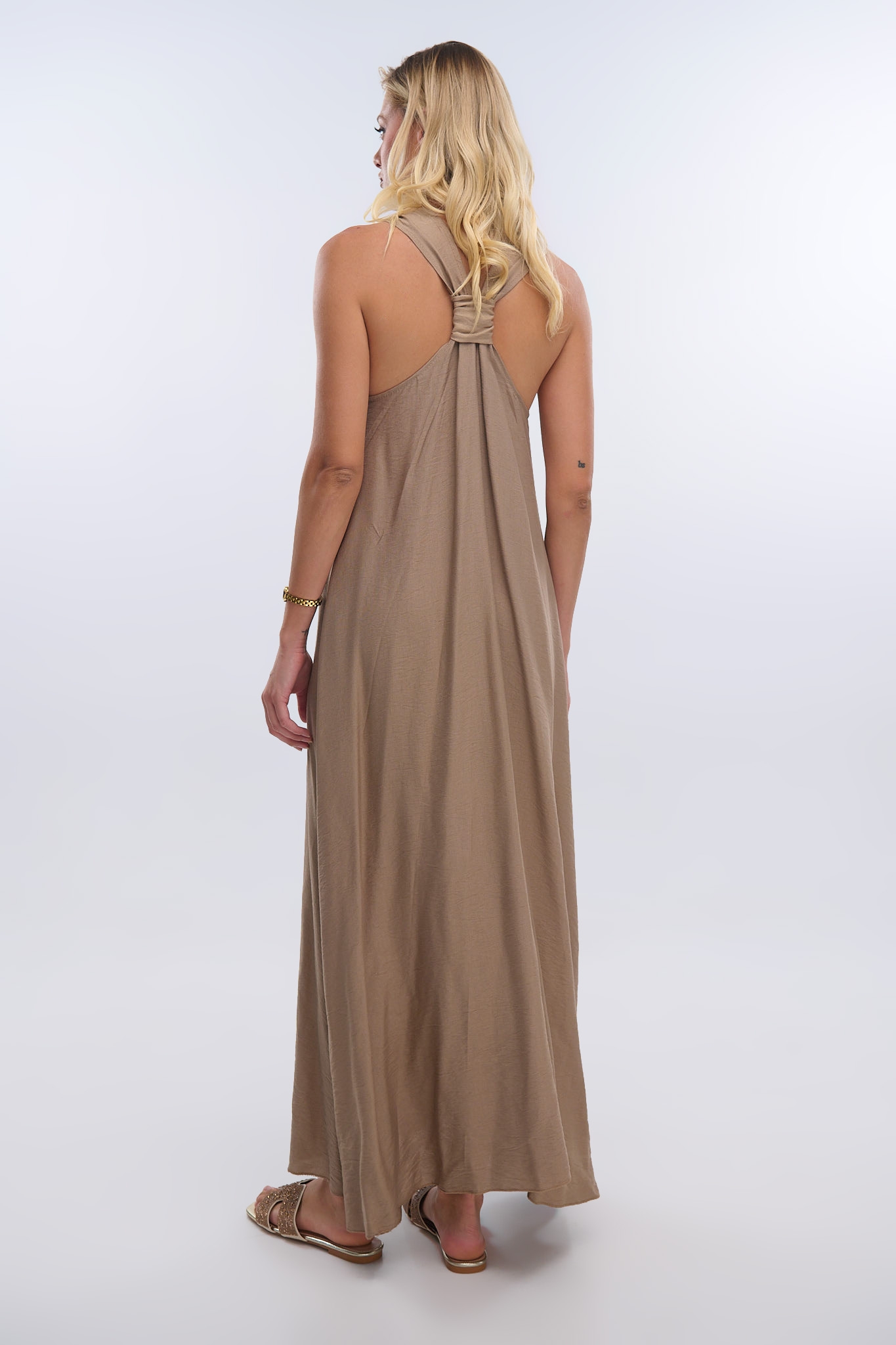 Φόρμα Linen Look με Χρυσές Λεπτομέρειες