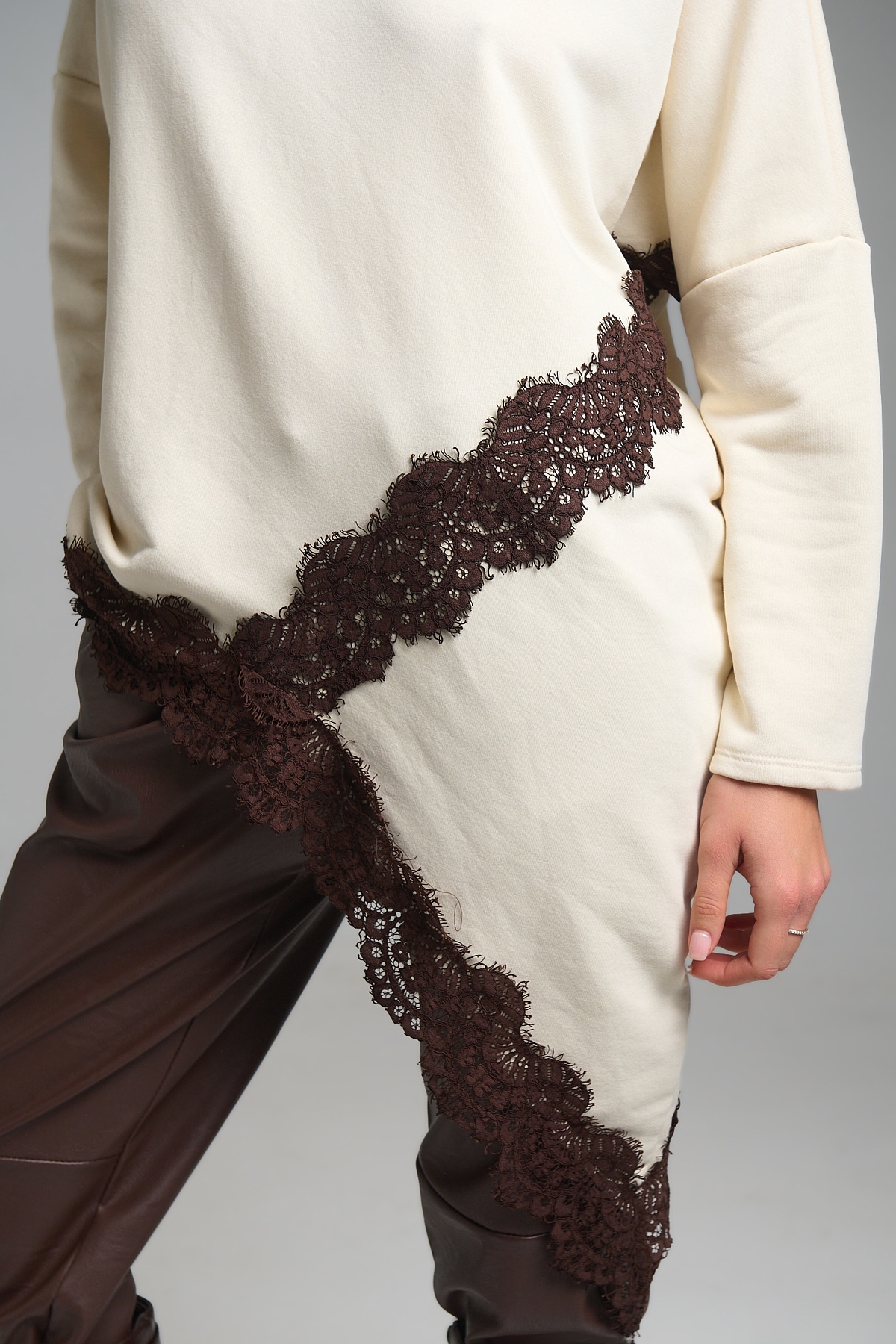 Μπλούζα Φούτερ Μύτη Με Δαντέλα