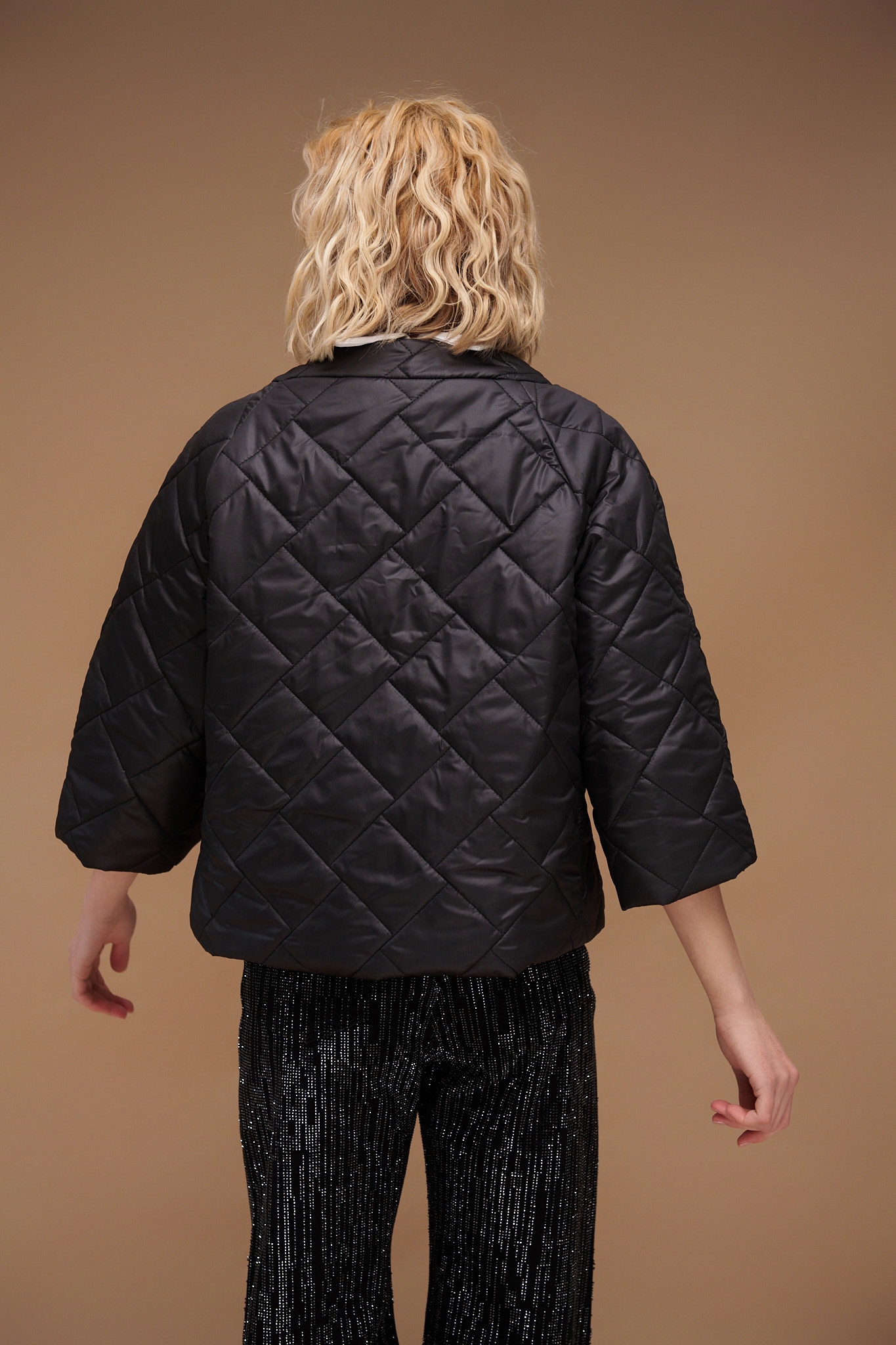 Three Quarteed Sleeve Jacket