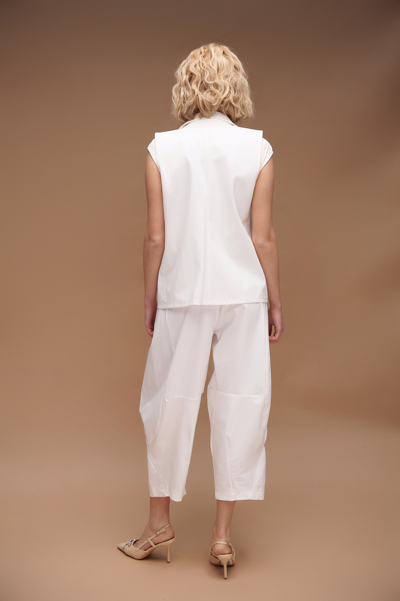 Flowered Pin Decorated Vest & Pants Set