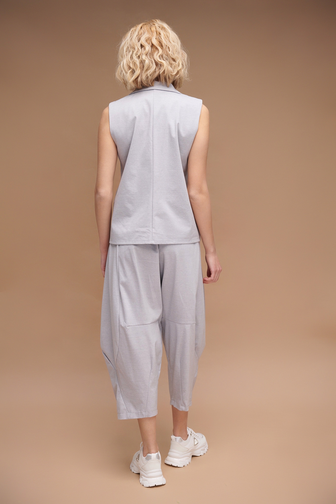 Flowered Pin Decorated Vest & Pants Set