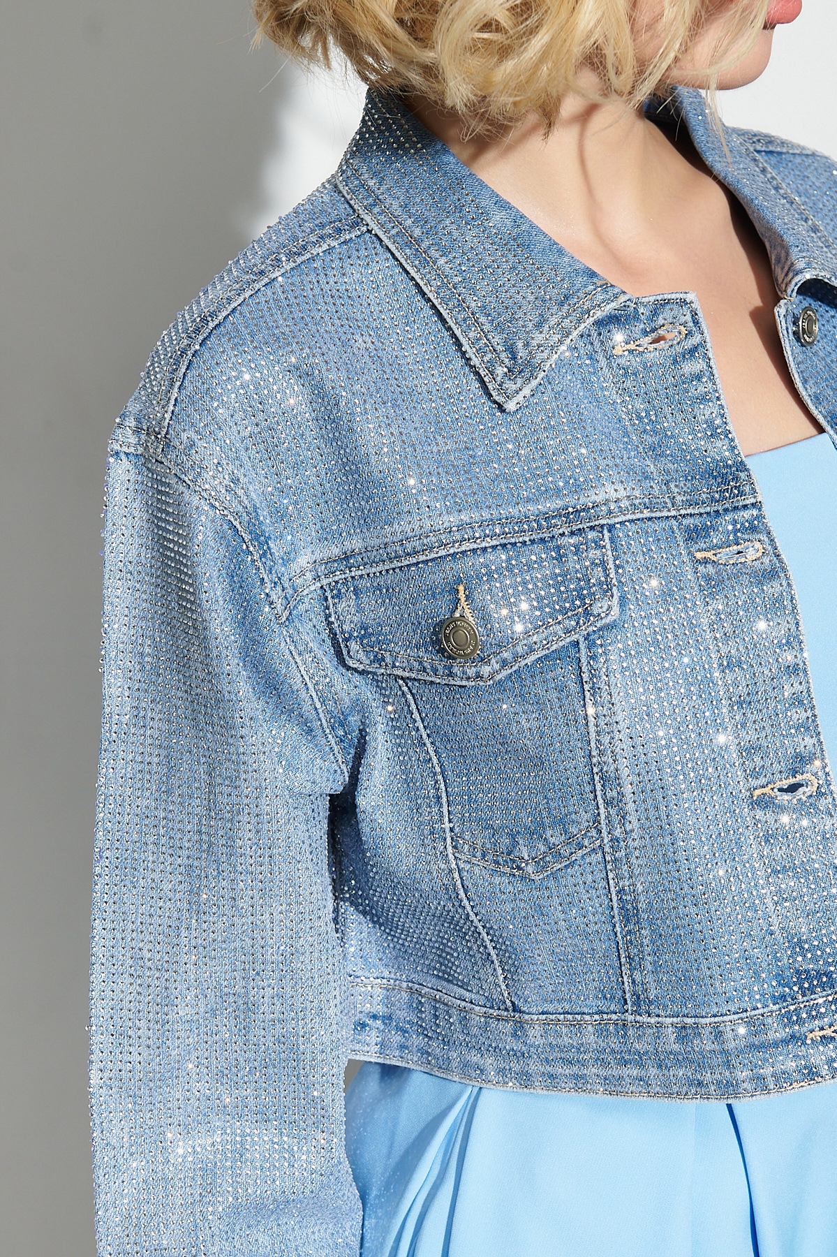 Pocket Rhrinestoned Jeans Jacket